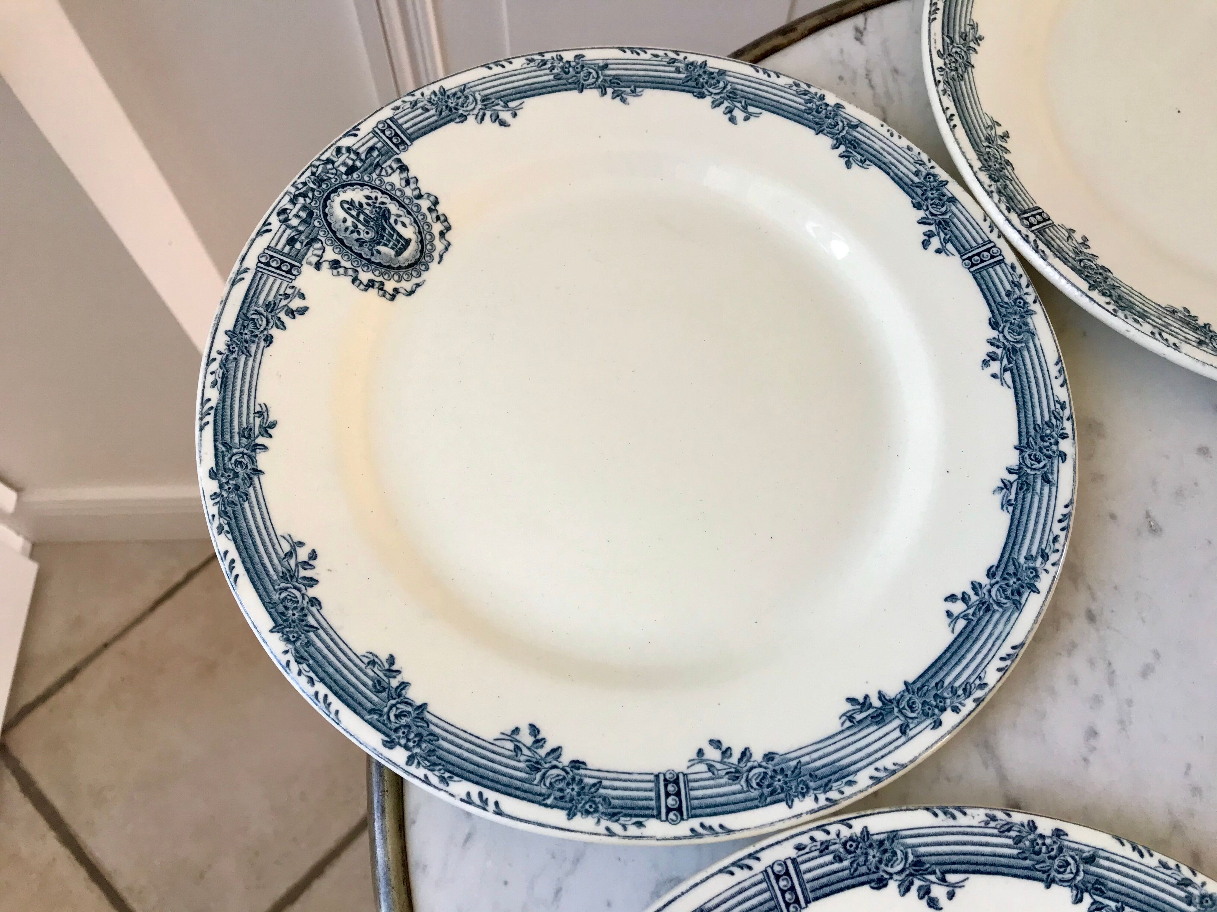 7 flat plates Terre de Fer Salins model "Versailles" XIXth