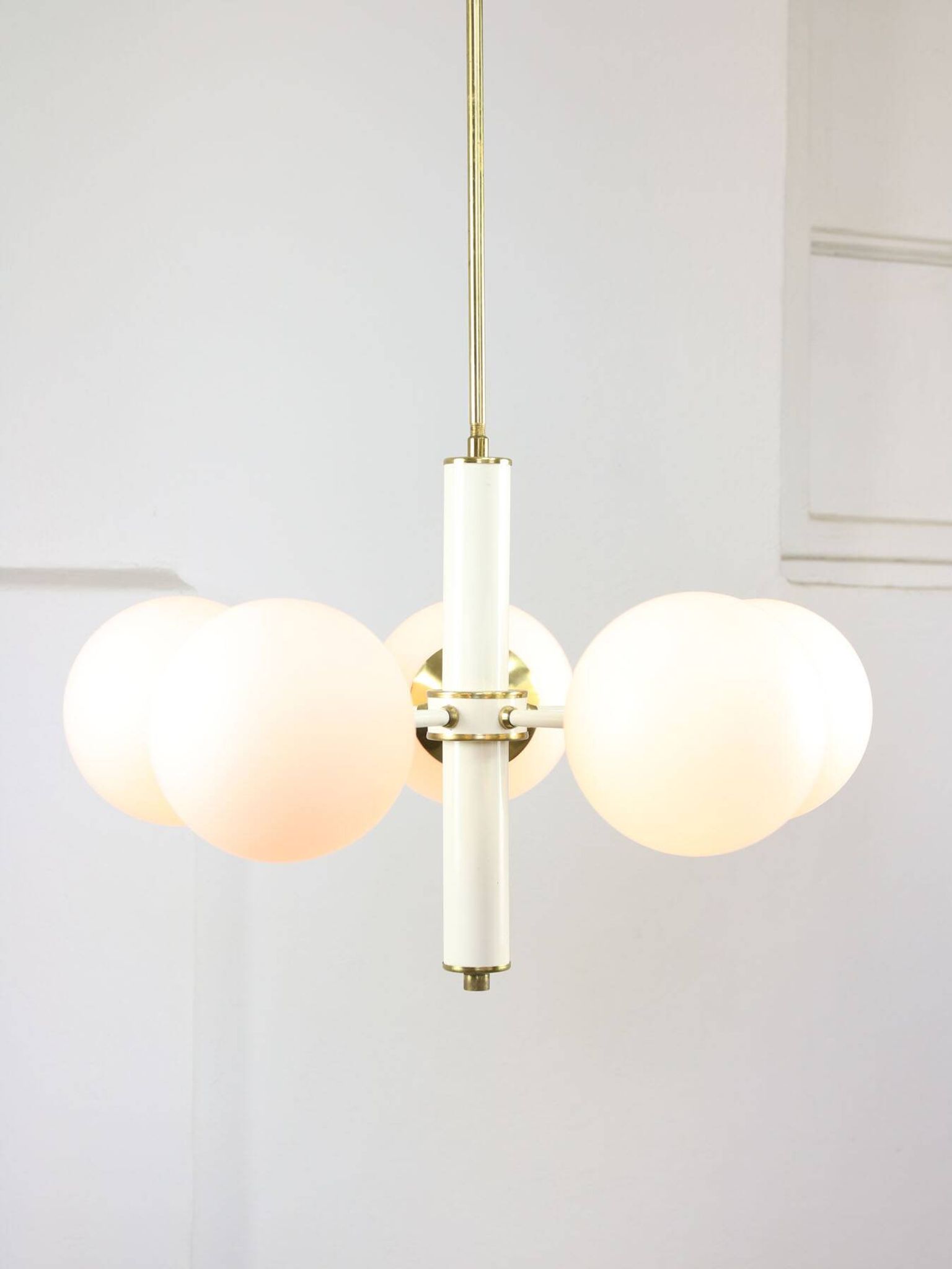 Mid-century Modern Italian Brass and Opaline Sputnik Chandelier