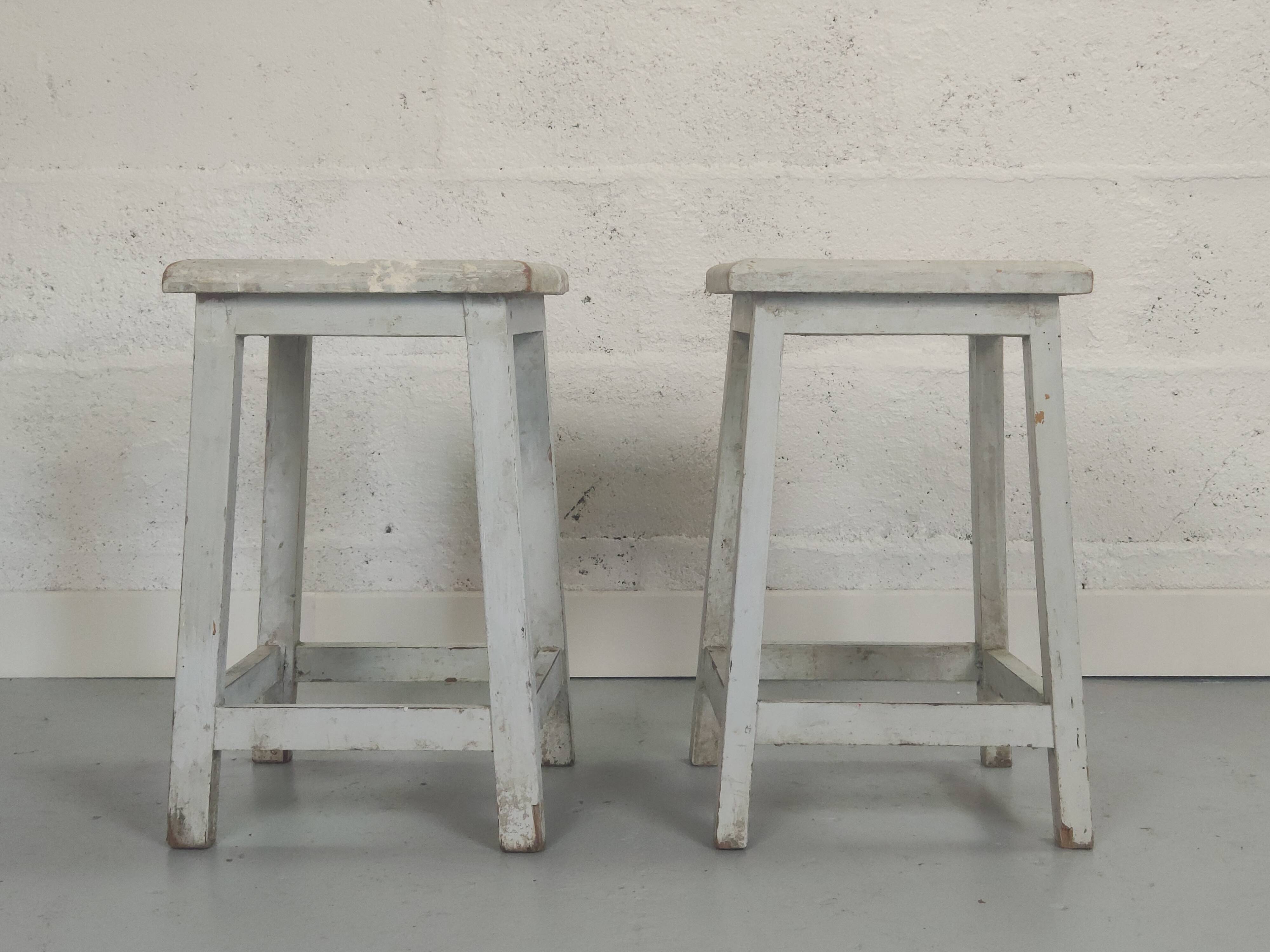 Paire de tabouret de peintre blanc vintage bois