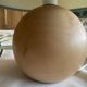 Lampe boule en bois années 70