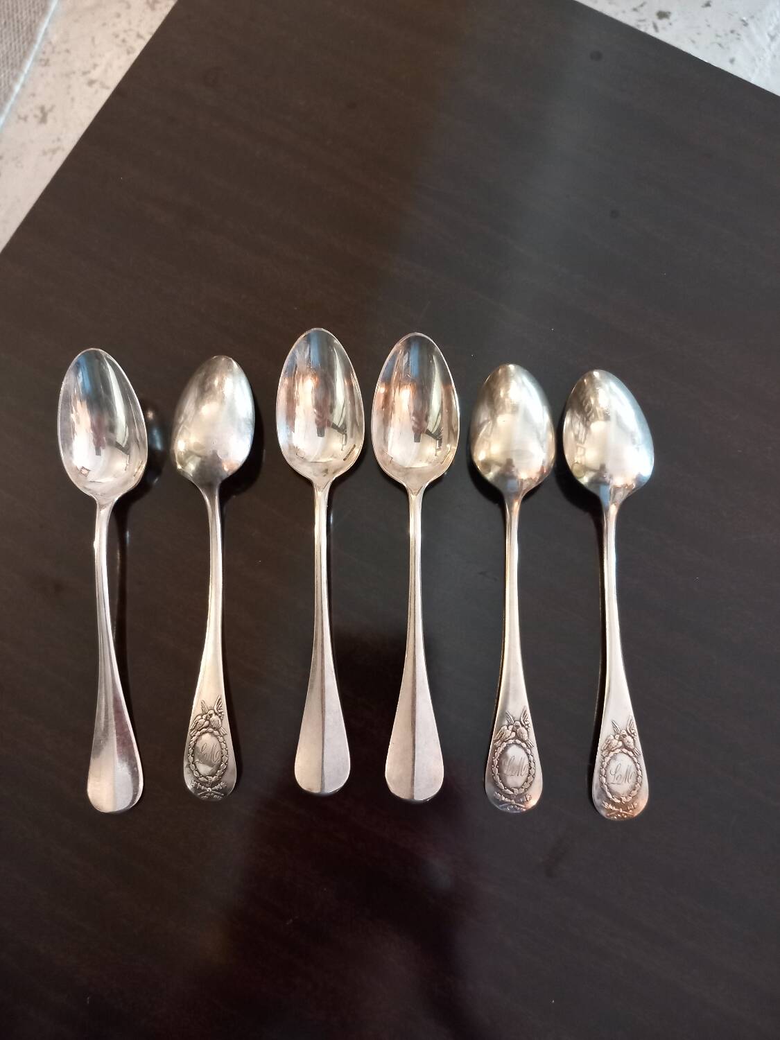 6 dessert spoons. Boulenger. 19th