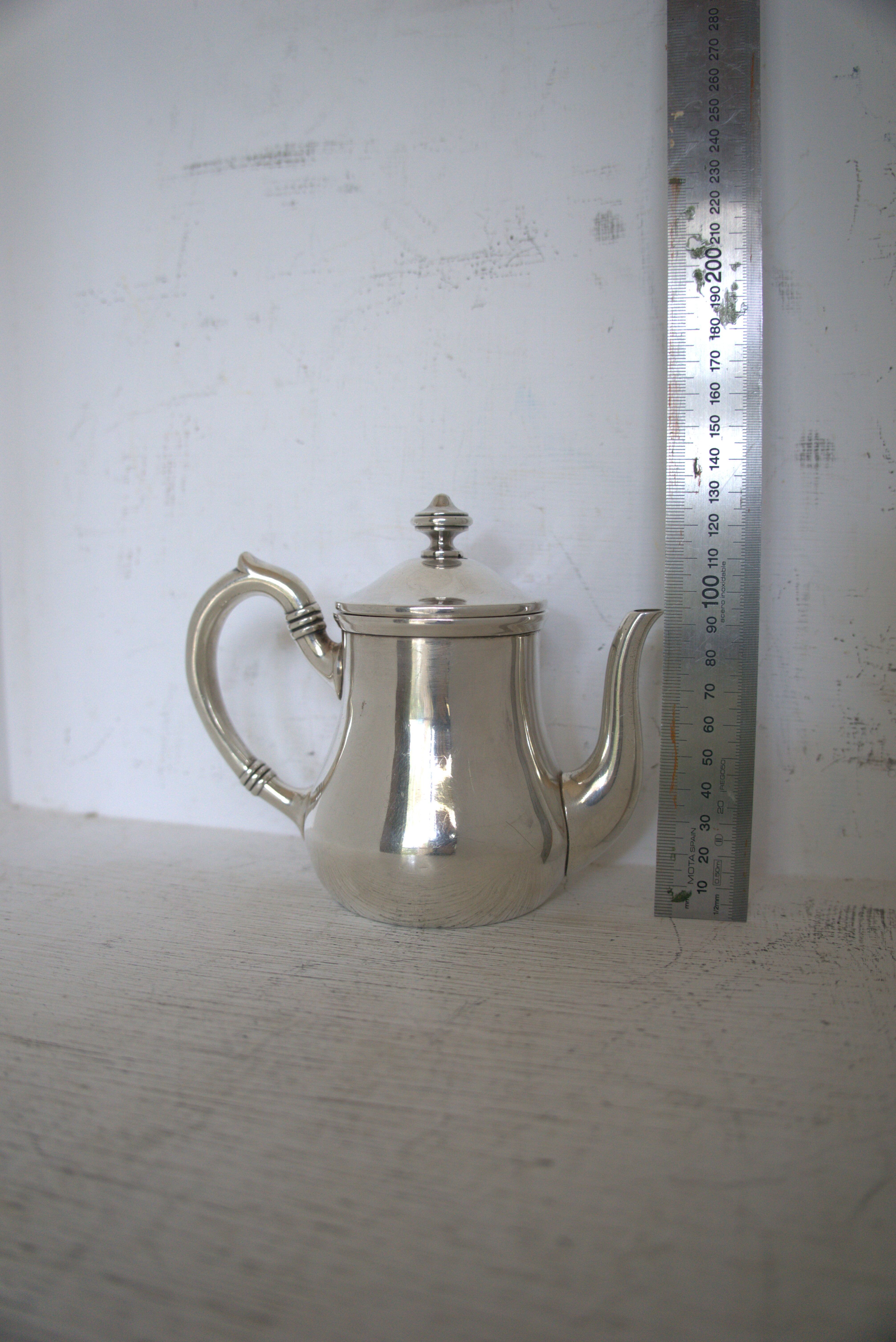 Paire de cafetières plaqué argent
