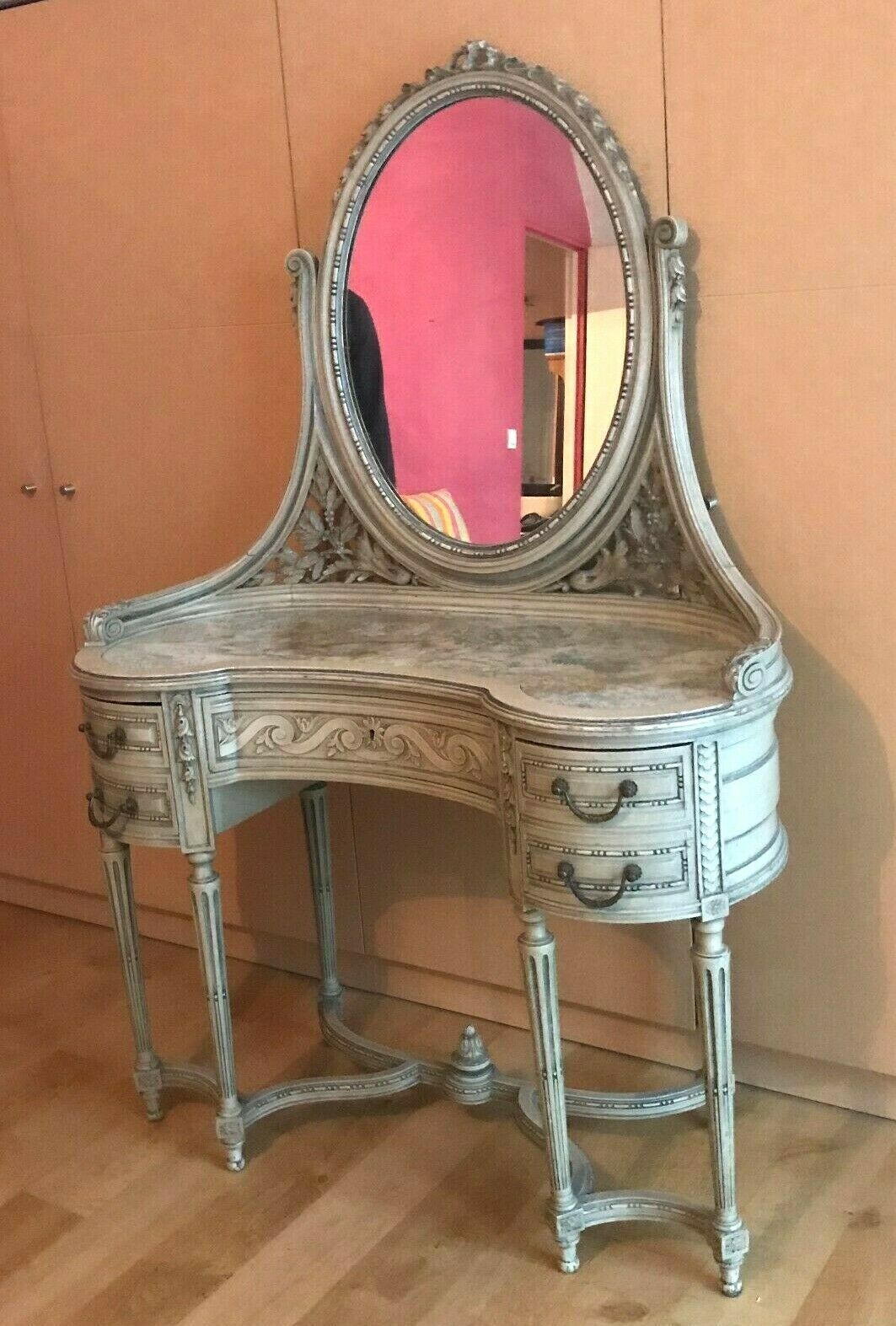 Louis XVI-style kidney hairdresser in patinated hetre