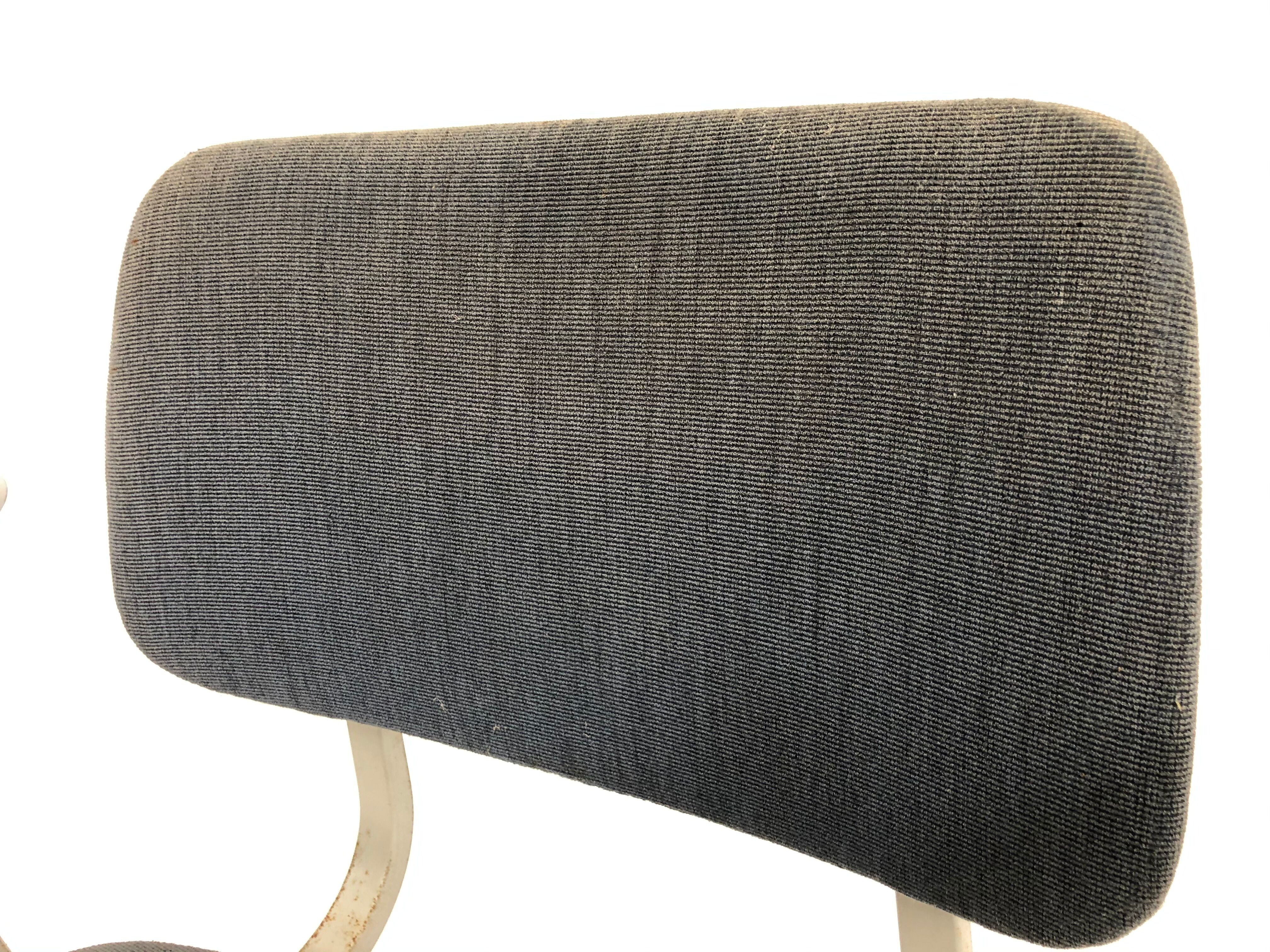 Circle Friso Kramer Revolt Ahrend vintage chair with designer armrests