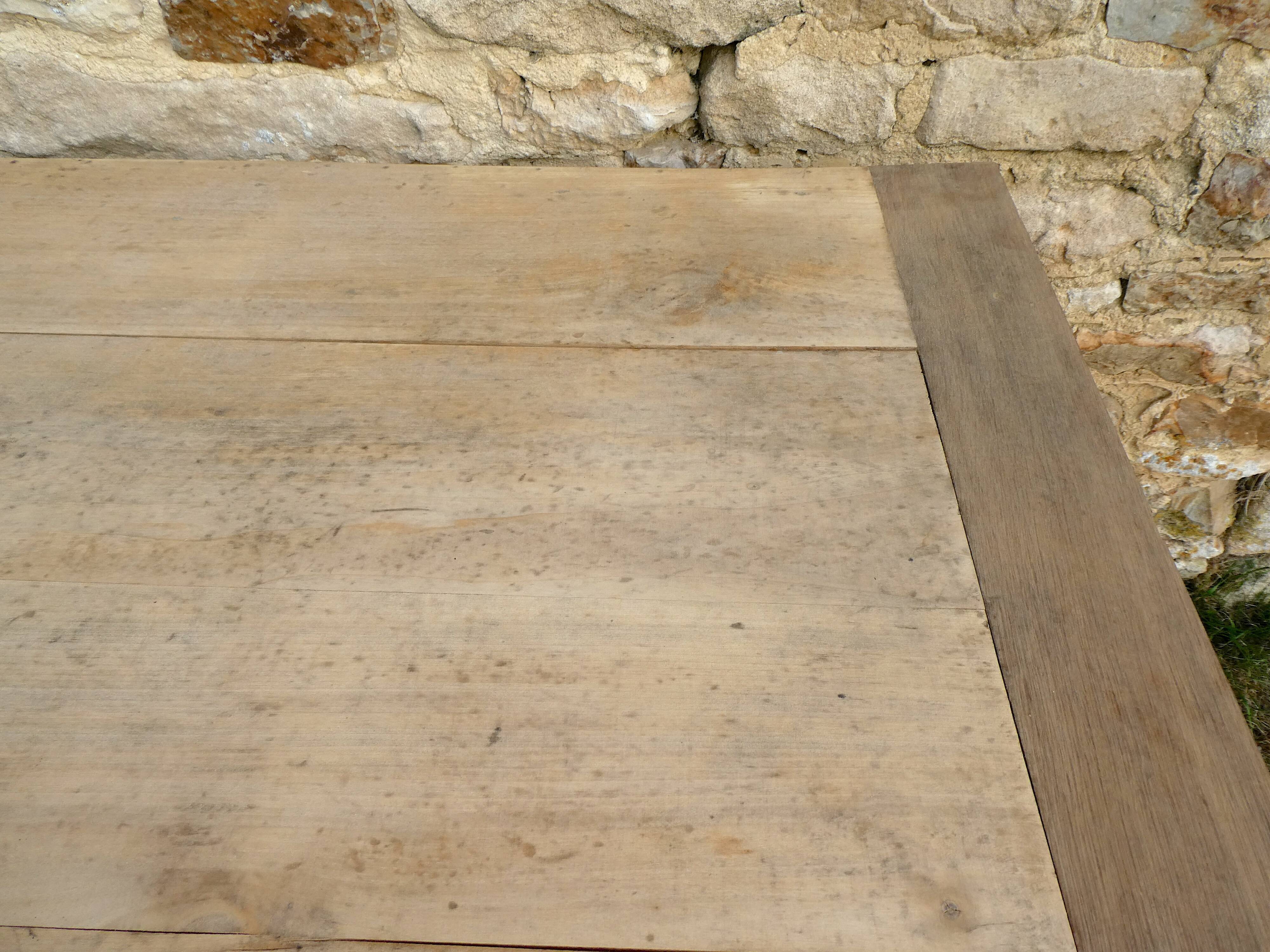 Farm table with 2 drawers