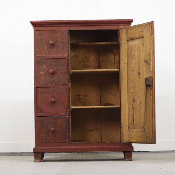 Meuble de cuisine peint ancien