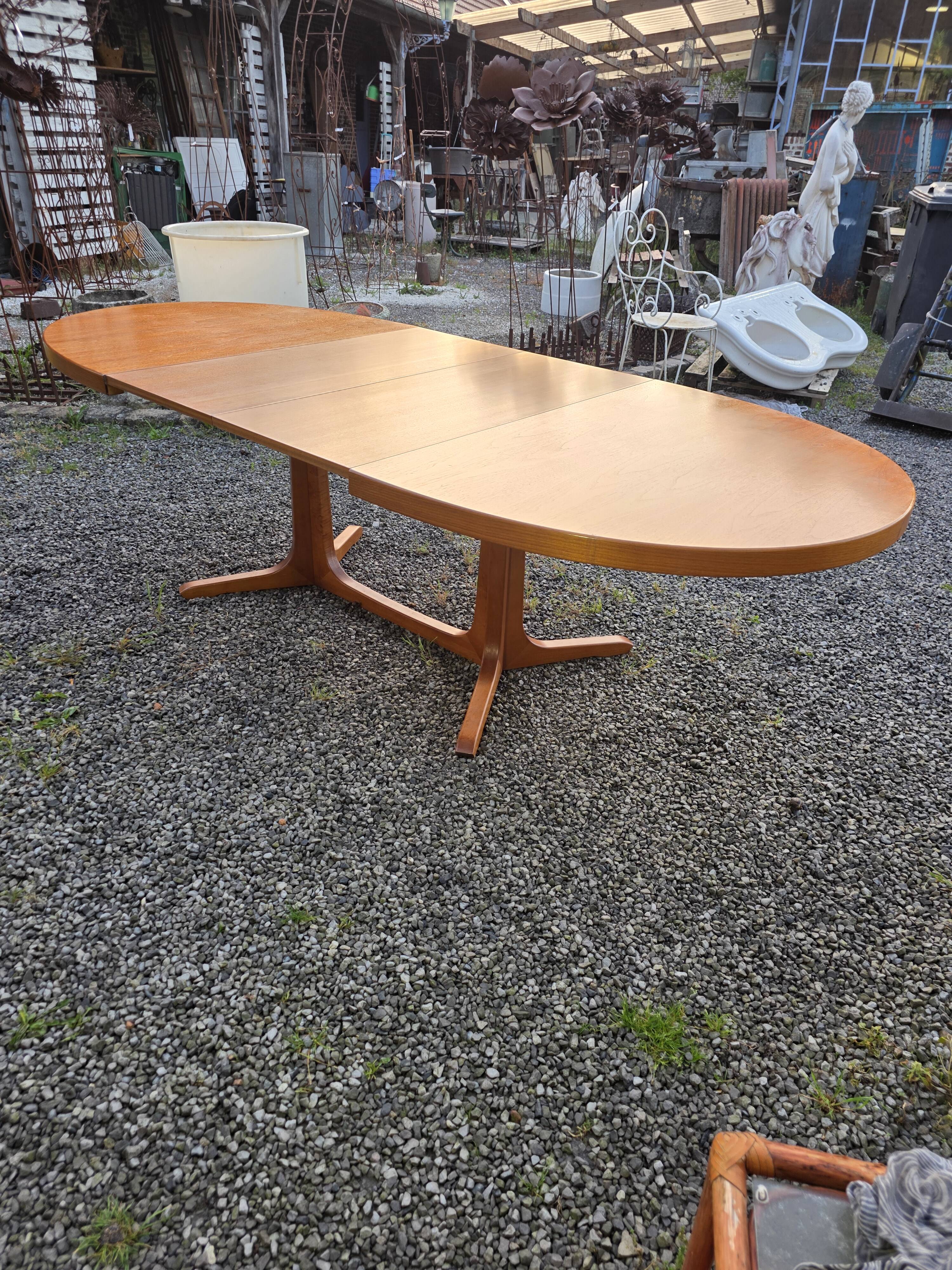 Baumann extendable table in teak from the 1960s (2 extensions)