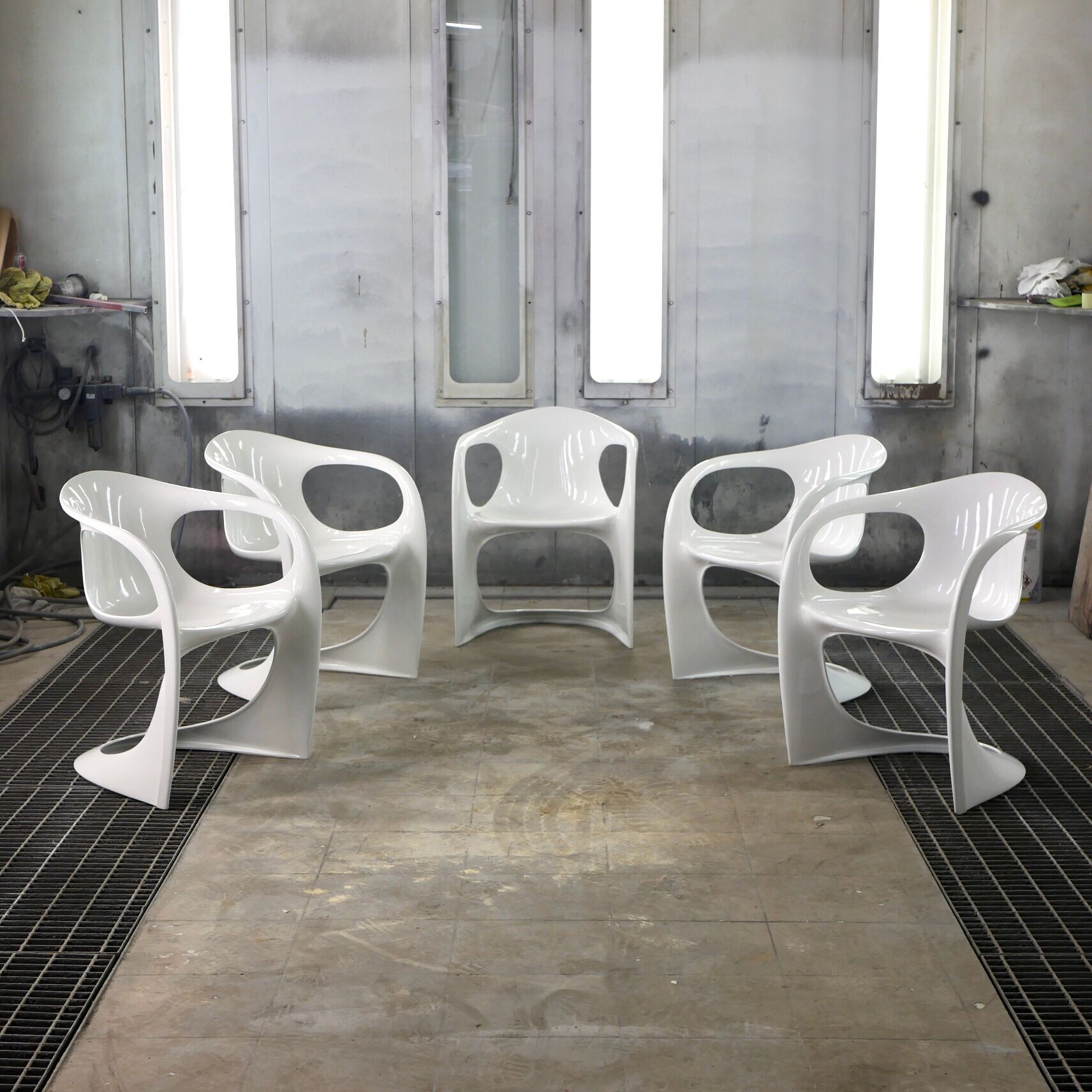 Pair of space age armchairs Casala