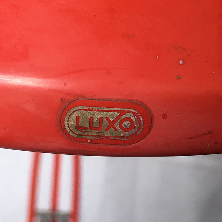 Red tomato Luxo lamppost