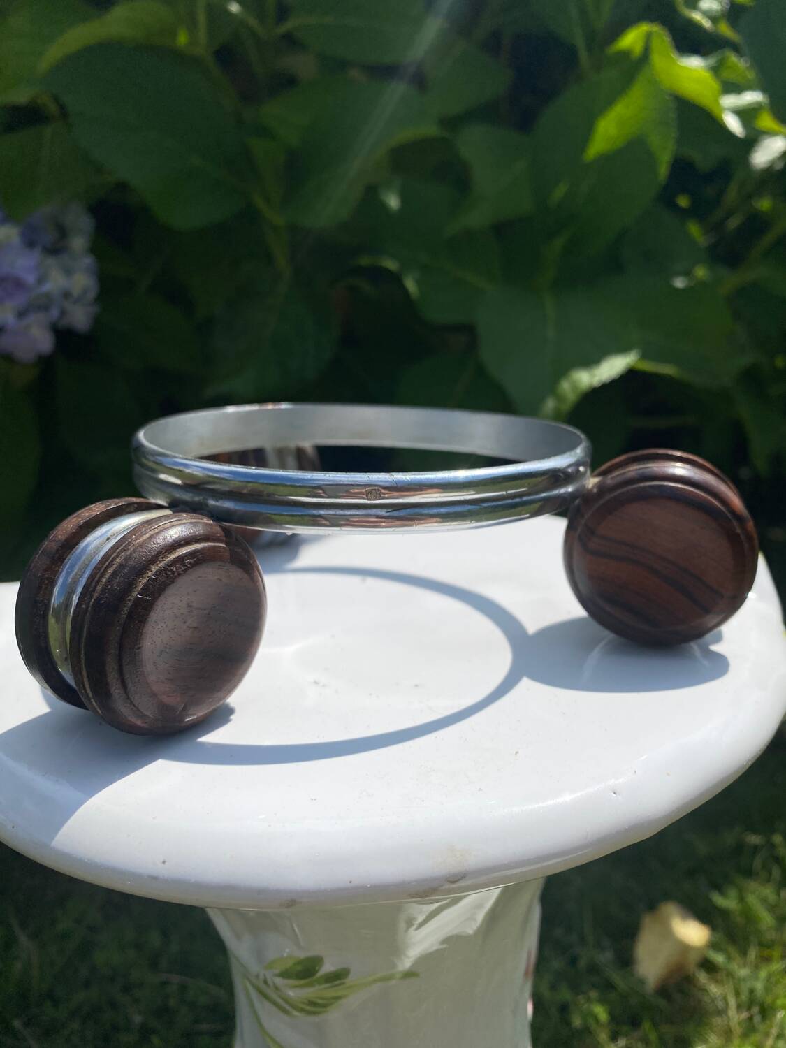 Art Deco bowl on silver foot