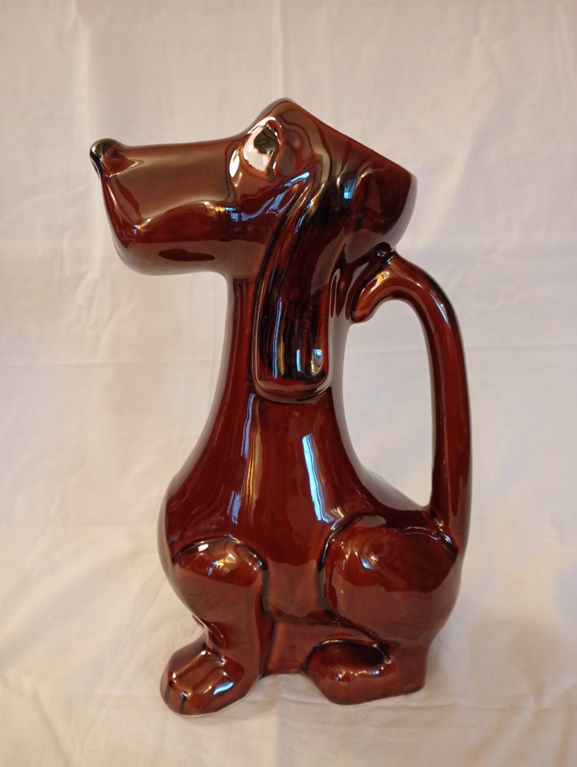 Dog pitcher