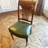 Chaise en cuir vert style Louis 16