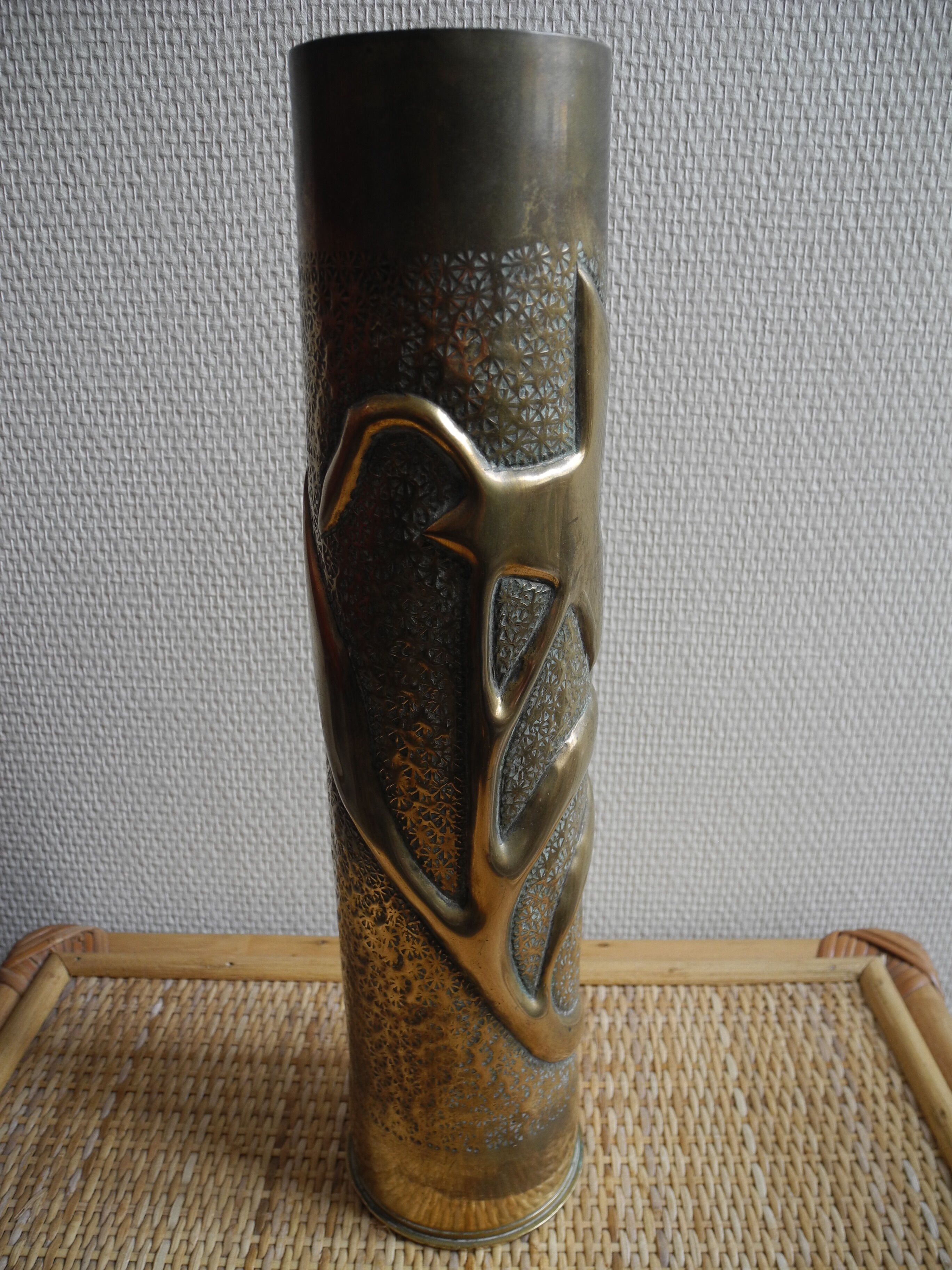 Brass vase socket engraved art trenches