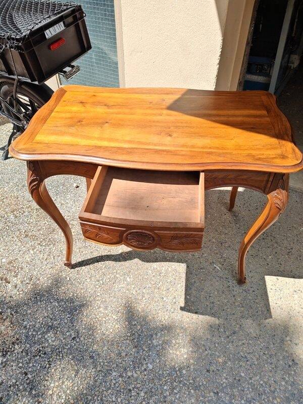 Louis XV style desk