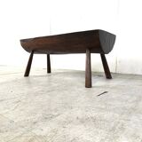 Table basse brutaliste en bois massif, années 1960
