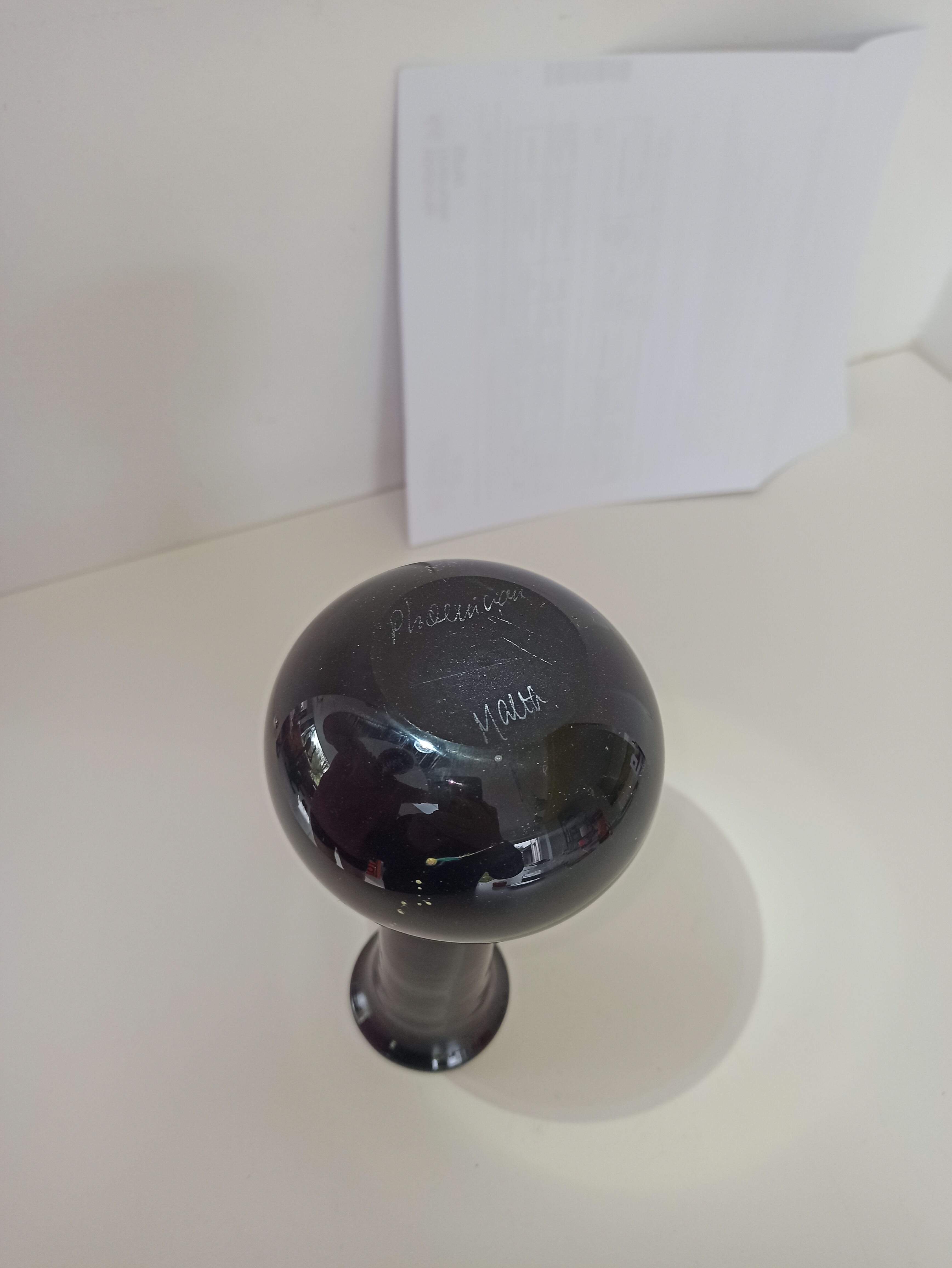 Iridescent black vase signed by the Phoenician Malta