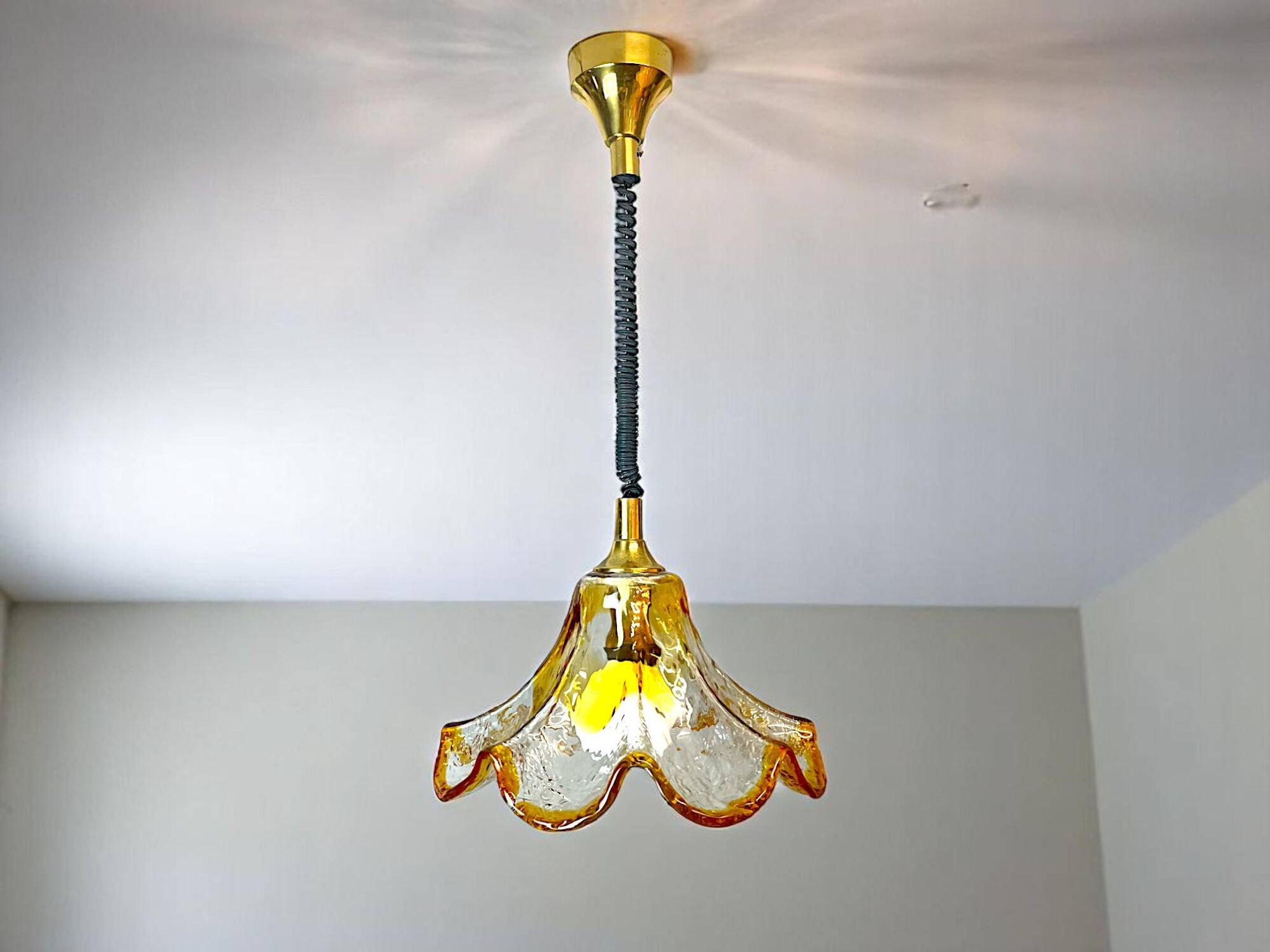 Lumière suspendue à abattant en verre de Murano