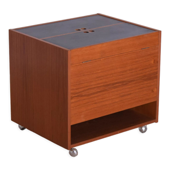 Modern teak bar cabinet from Randers Møbelfabrik, 1960s