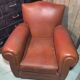 Fauteuil club moustache en cuir marron