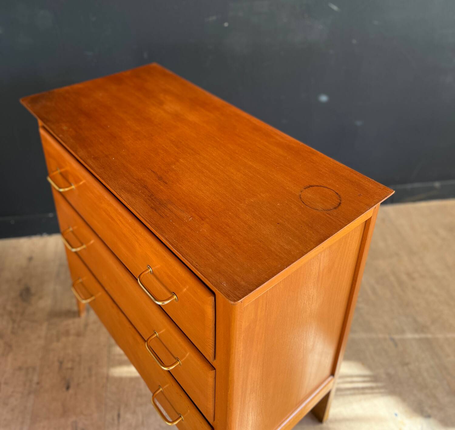 Vintage chest of drawers