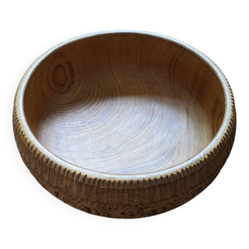 Coupe en bois sculpté fabrication artisanale décoration ethnique tribal