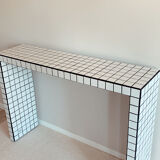 High console tiled mosaic glossy white joint black