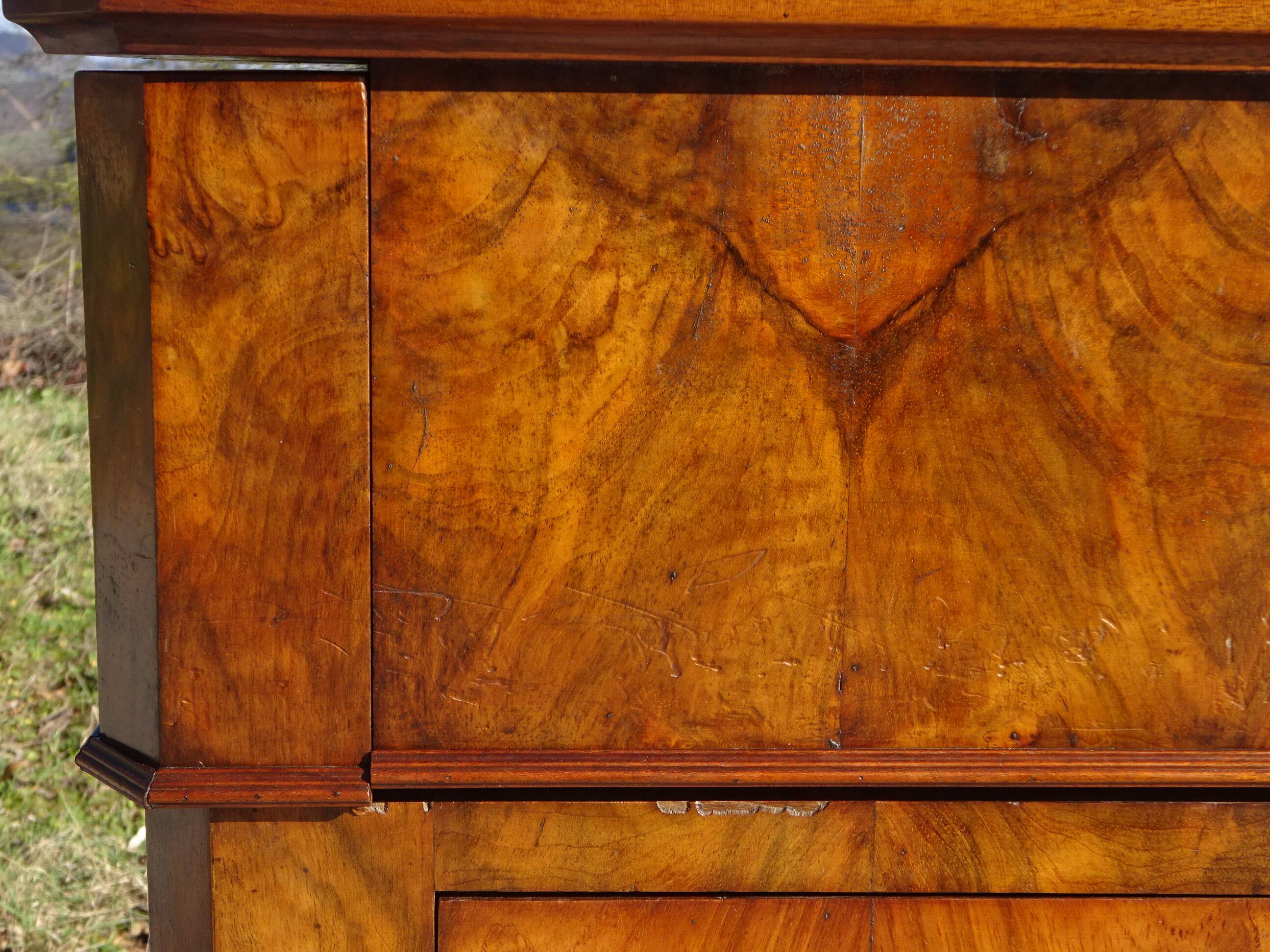 Commode coiffeuse, système en chemin de fer