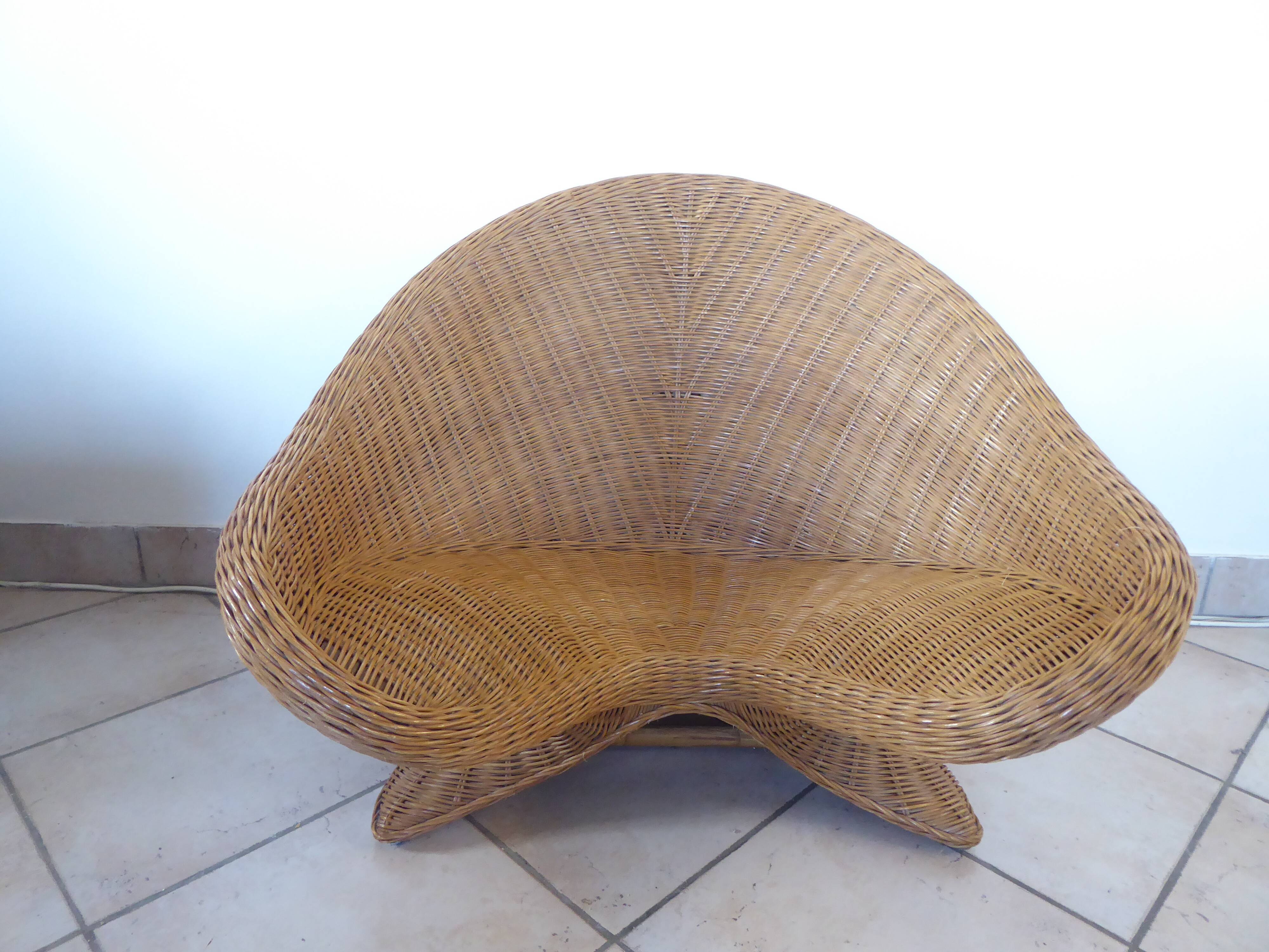 Wicker lotus armchair