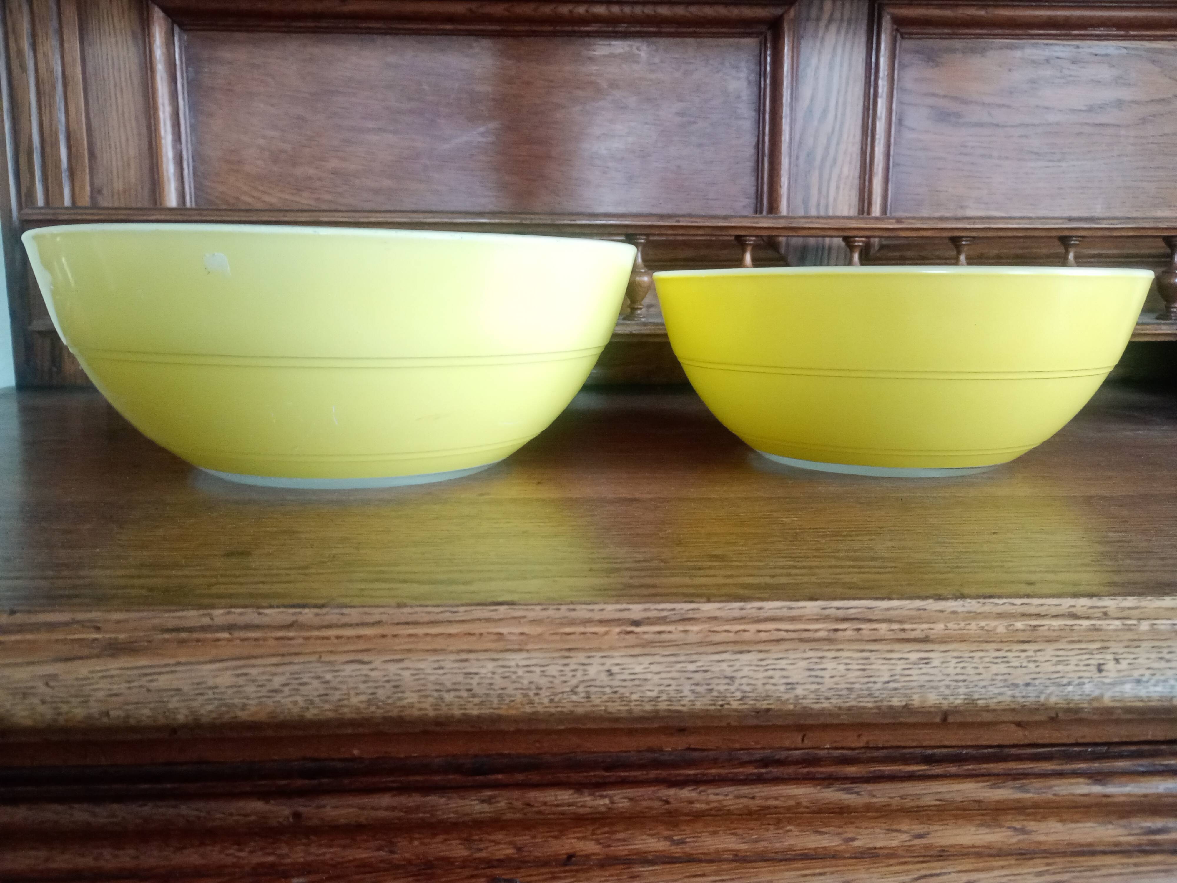 Duralex vintage lemon yellow - 2x glass salad bowls - 23cm & 27cm - france
