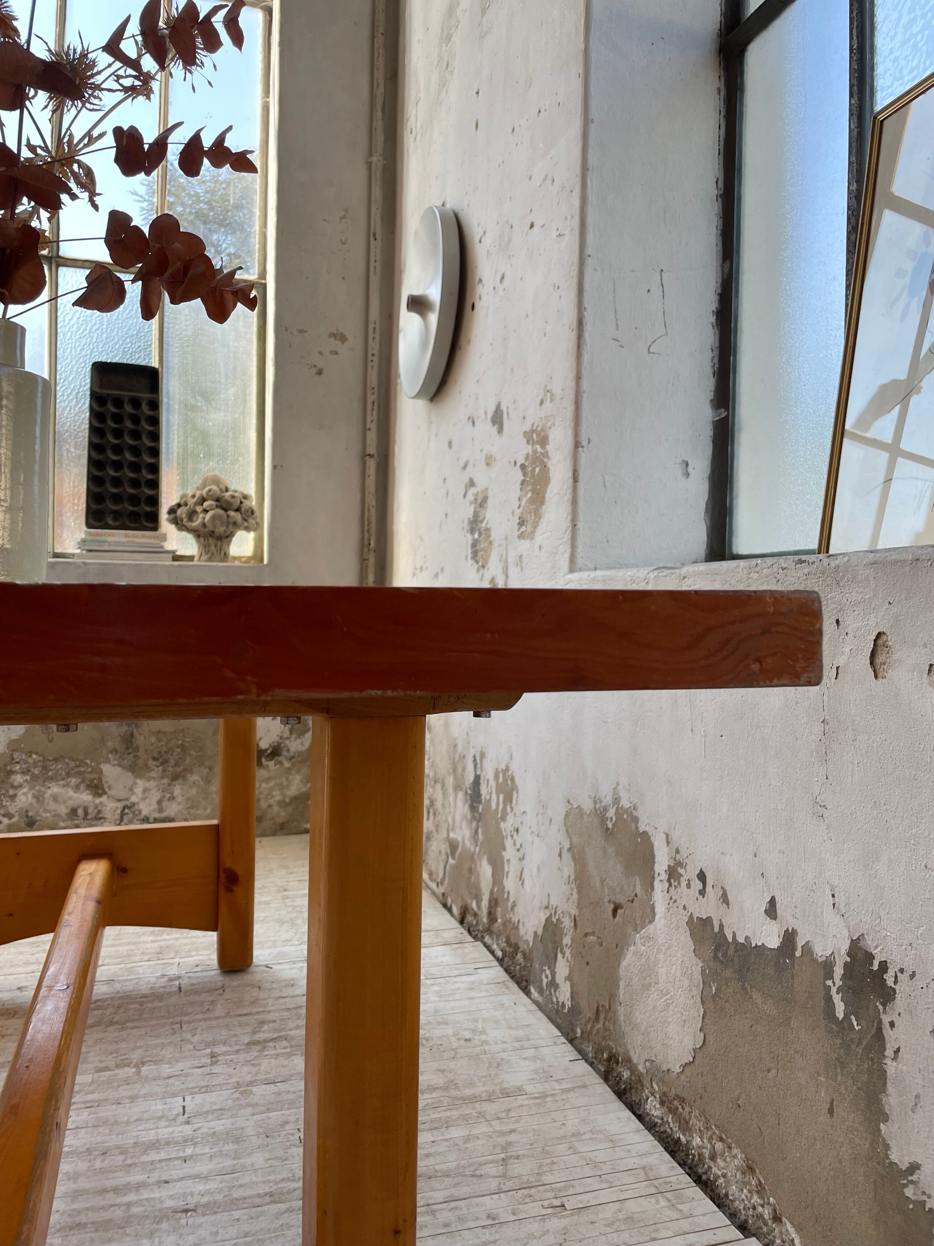 Mountain furniture table in pine 2m