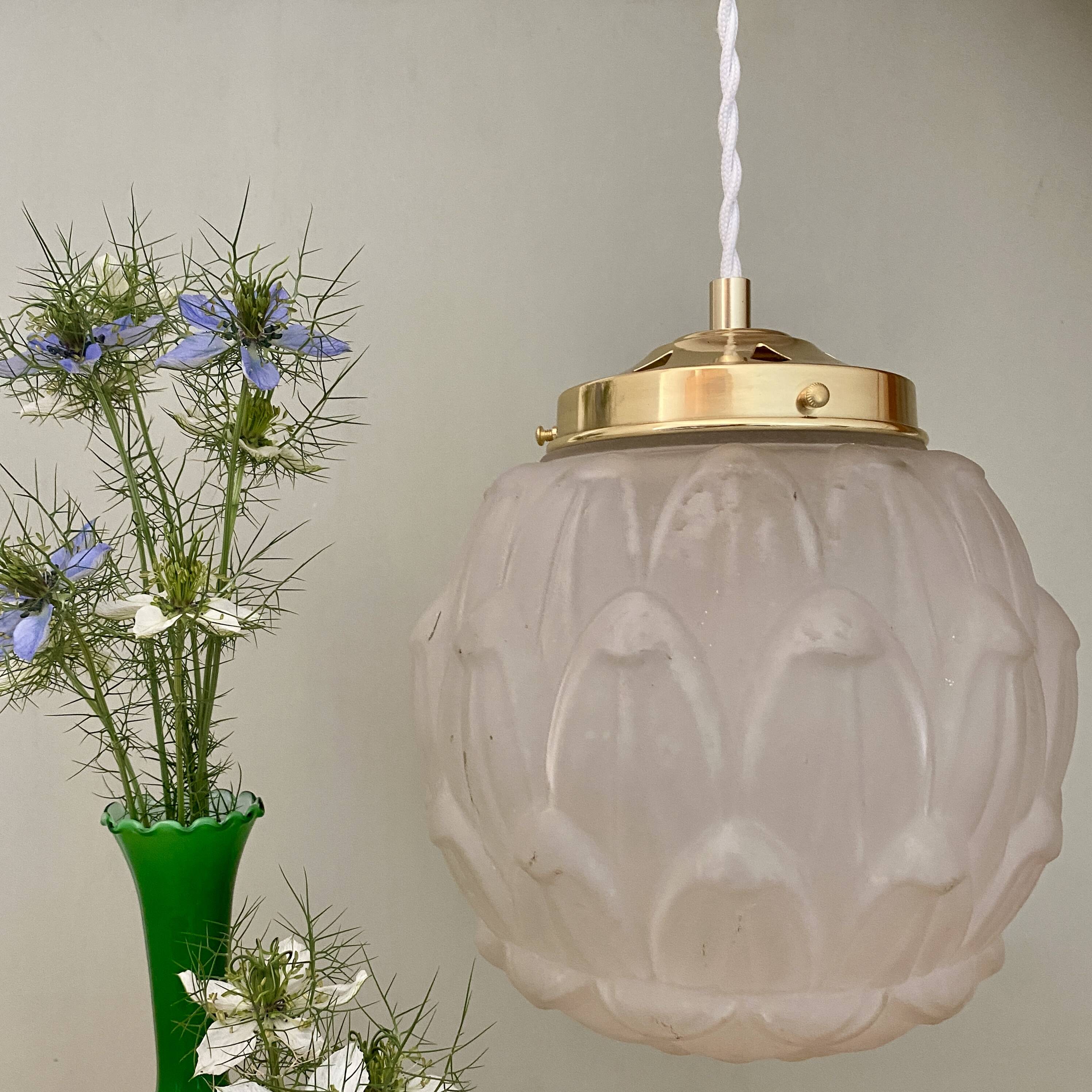 Vintage art deco globe pendant light in frosted glass