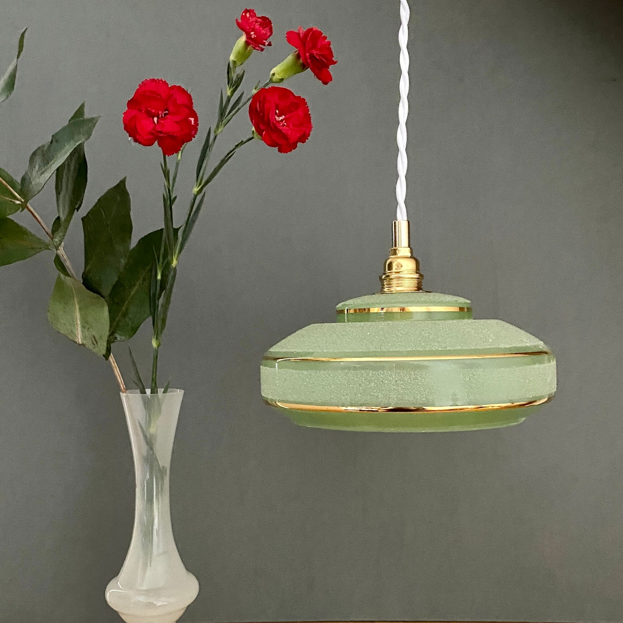 Vintage lampshade pendant lamp in green and gold granite glass