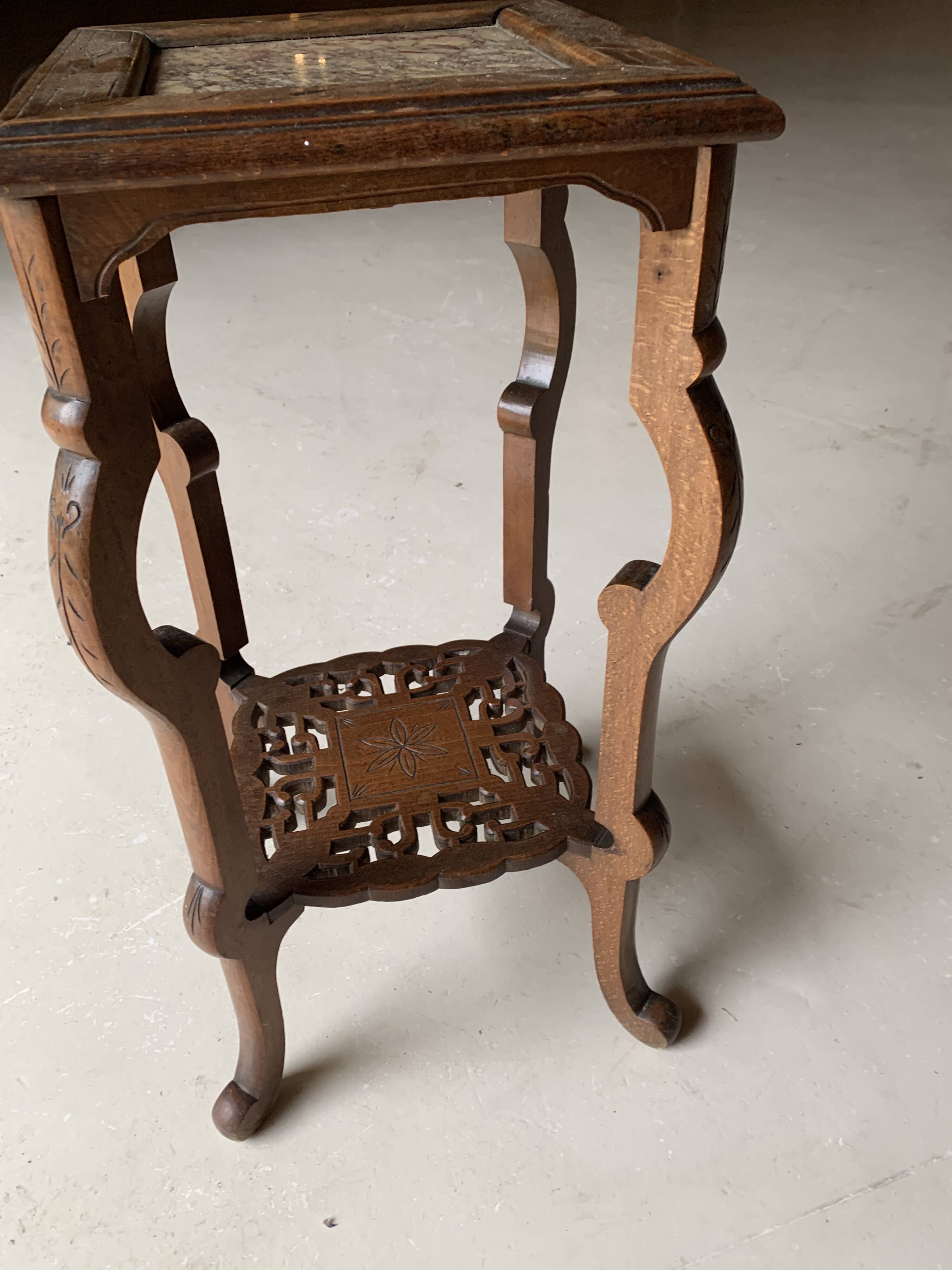 Wooden and marble selette