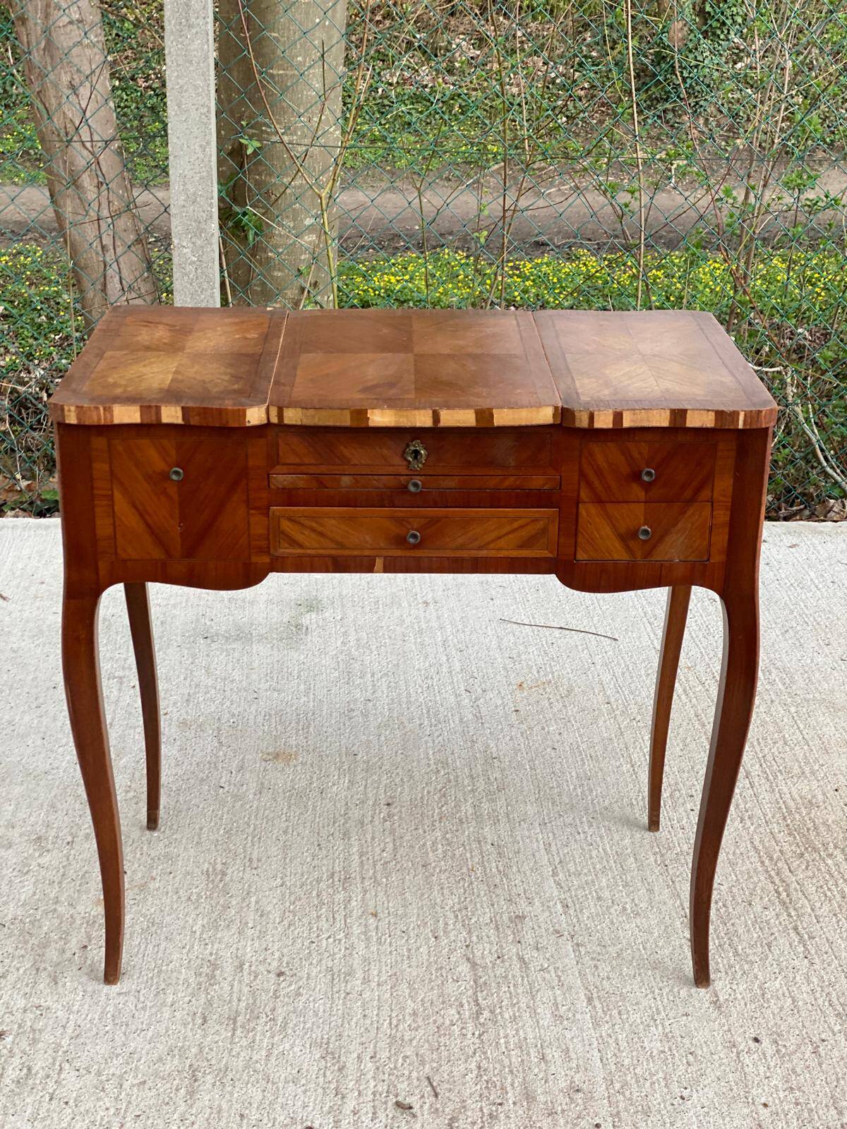 Louis XVI marquetry dressing table