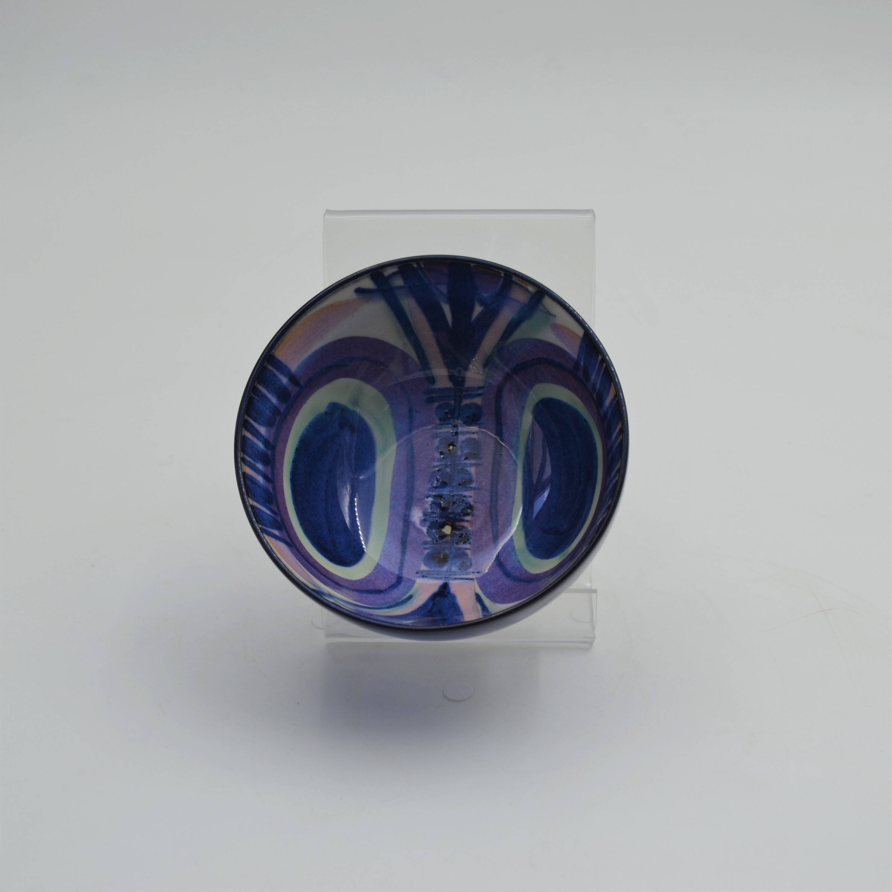 Bowl in stoneware from the Tenera series by Inge-Lise Koefoed for Royal Copenhagen.