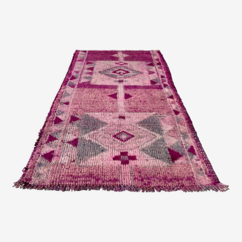 Traditional vintage kurdish herki rug