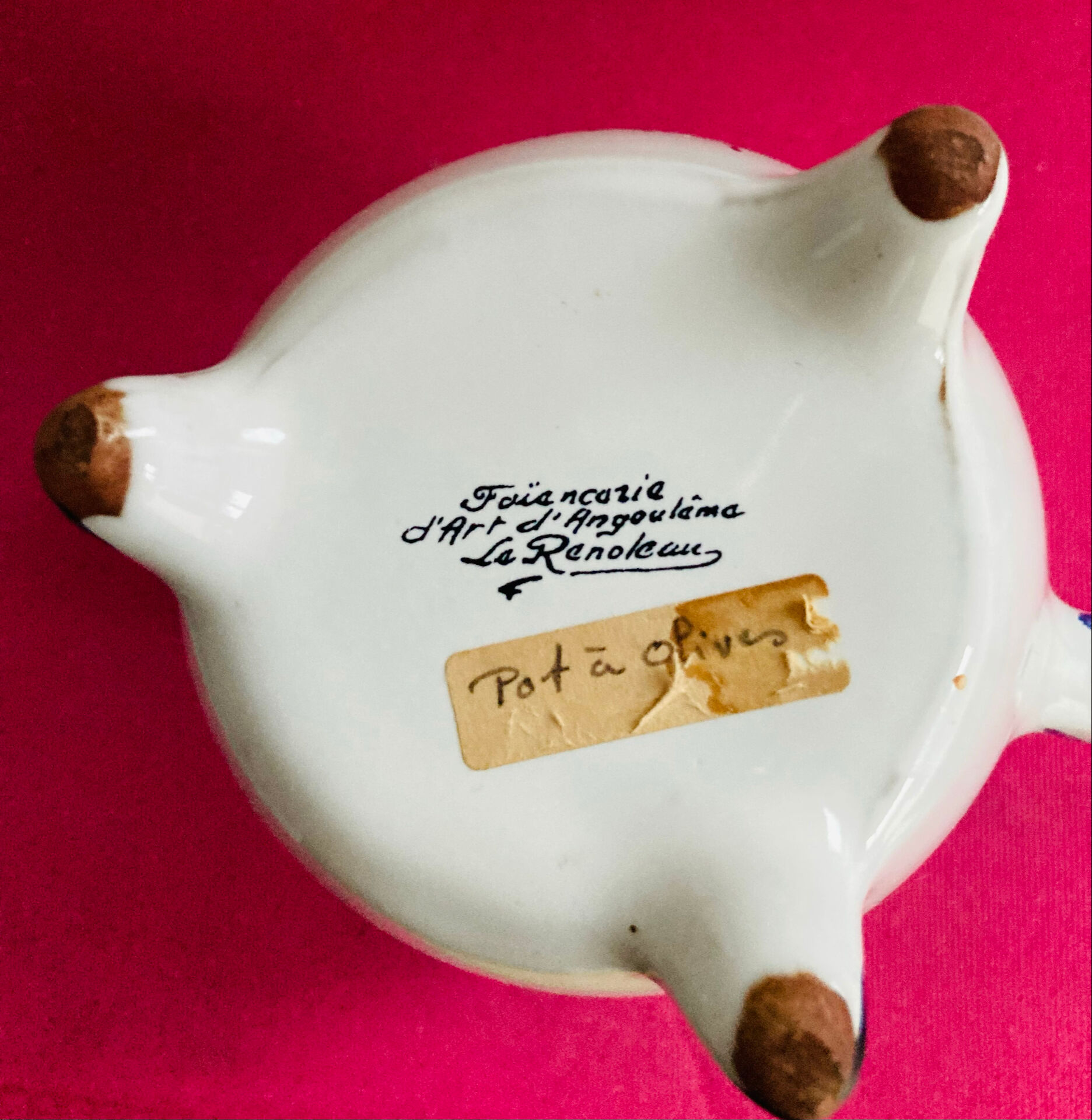 Covered pot from the 19th century by the Art pottery of Angoulême Le Renoleau.