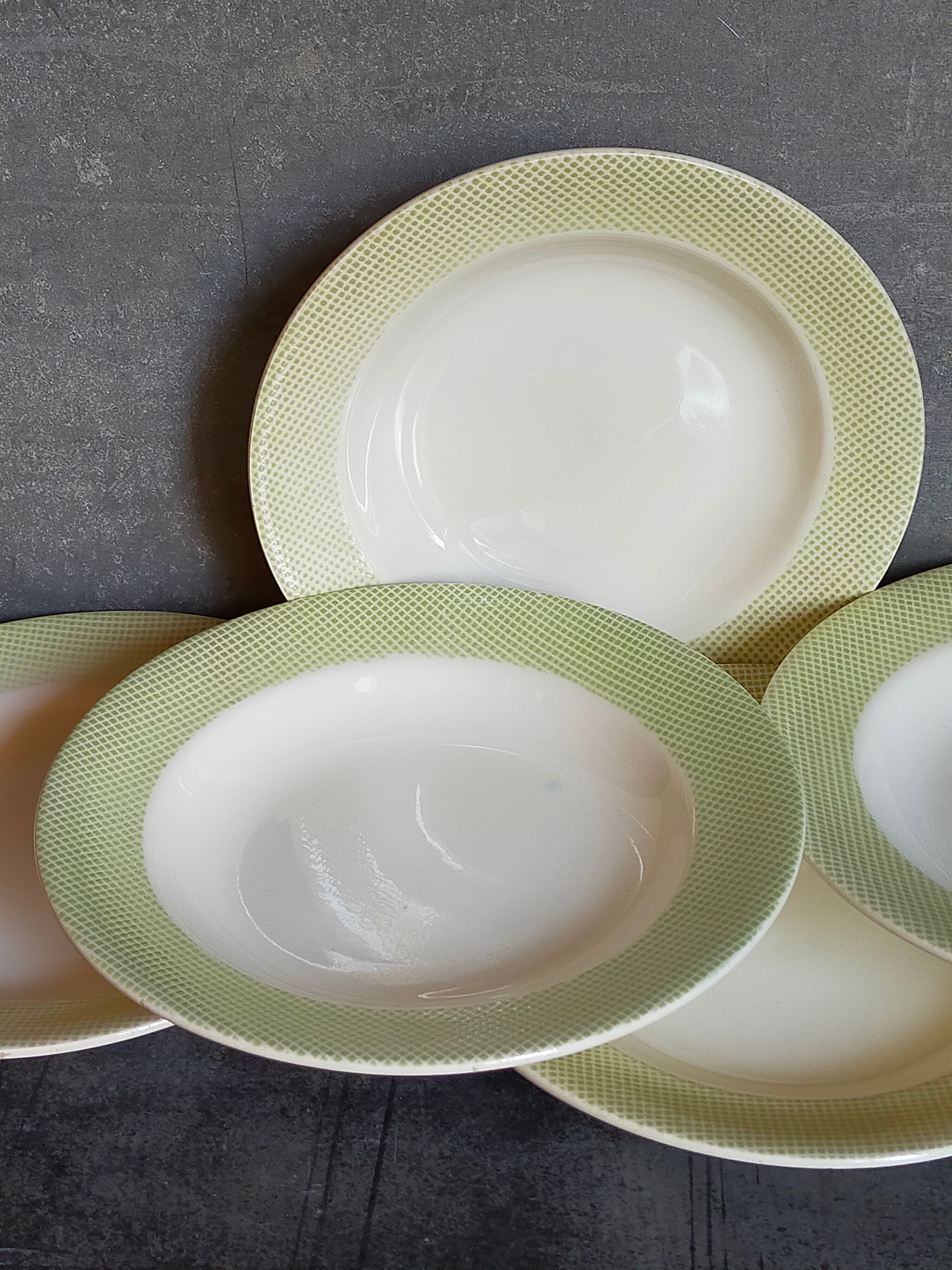 Eight earthenware plates from salins 50s