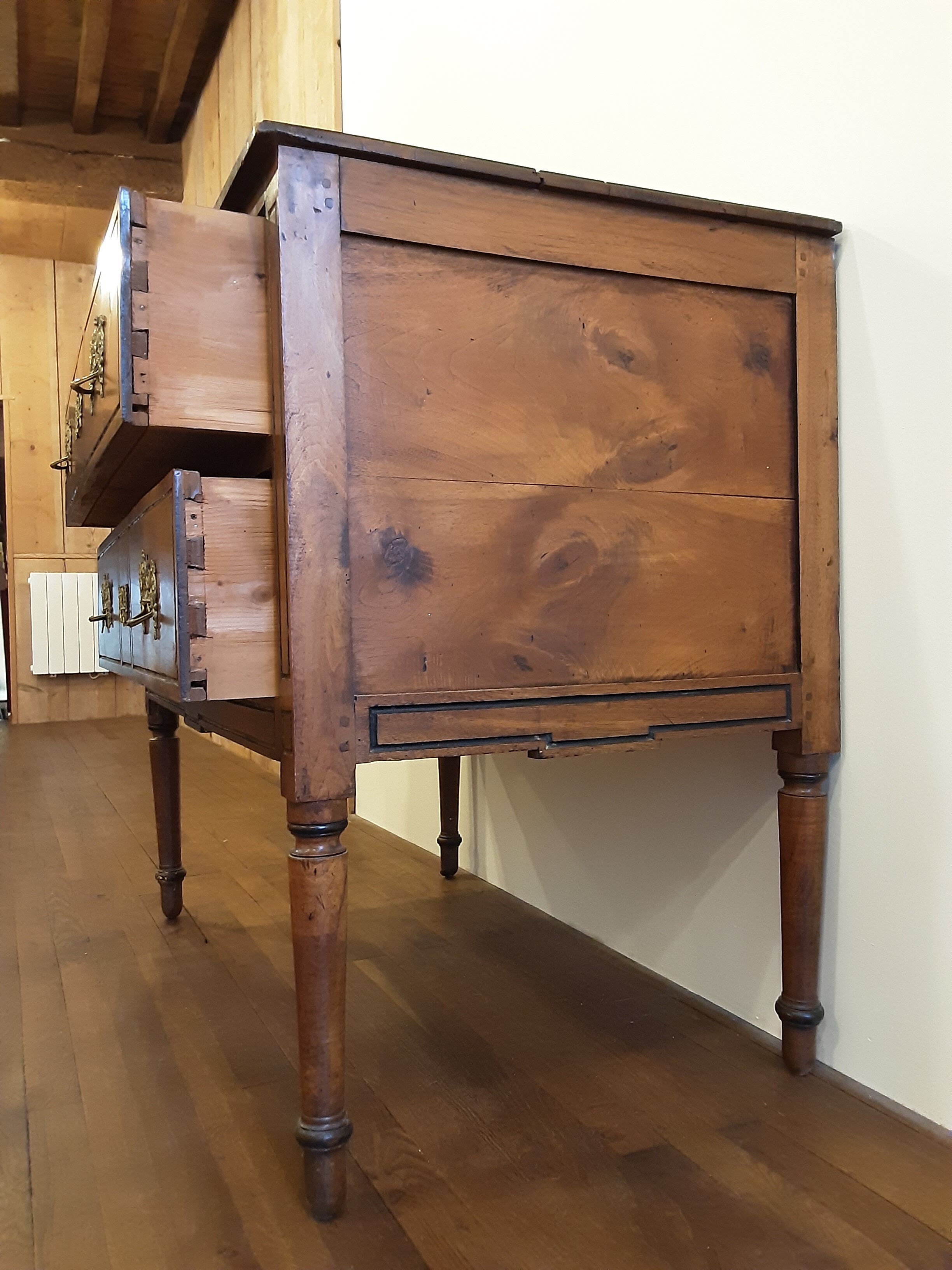 Dresser walnut era Louis XVI Directoire