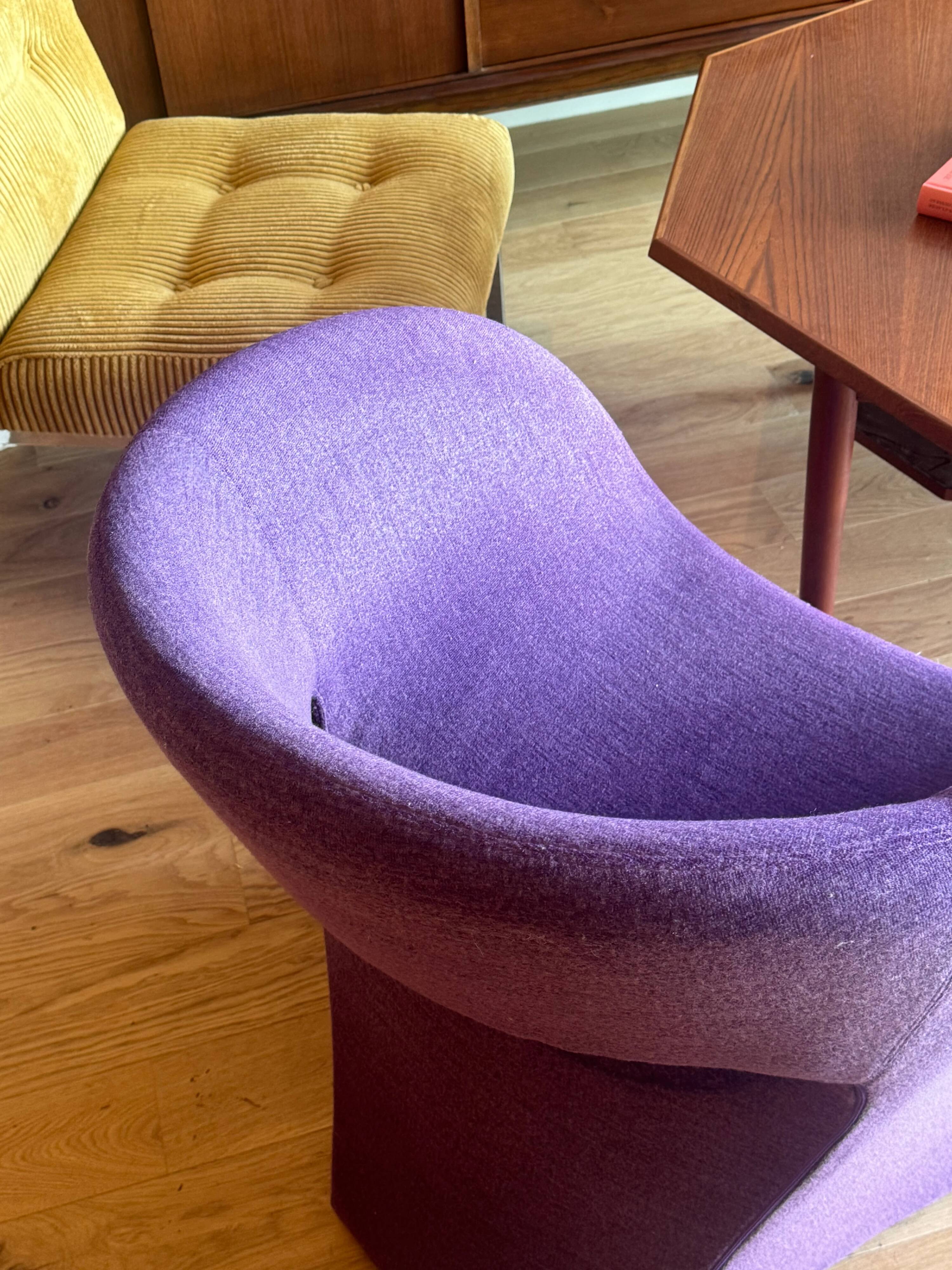 Fauteuil dans le goût du fauteuil Albert de Ron Arad pour Moroso