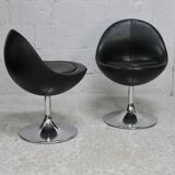 paire de chaises pivotantes "space age". Suède, circa 1965