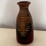 Vase with handle