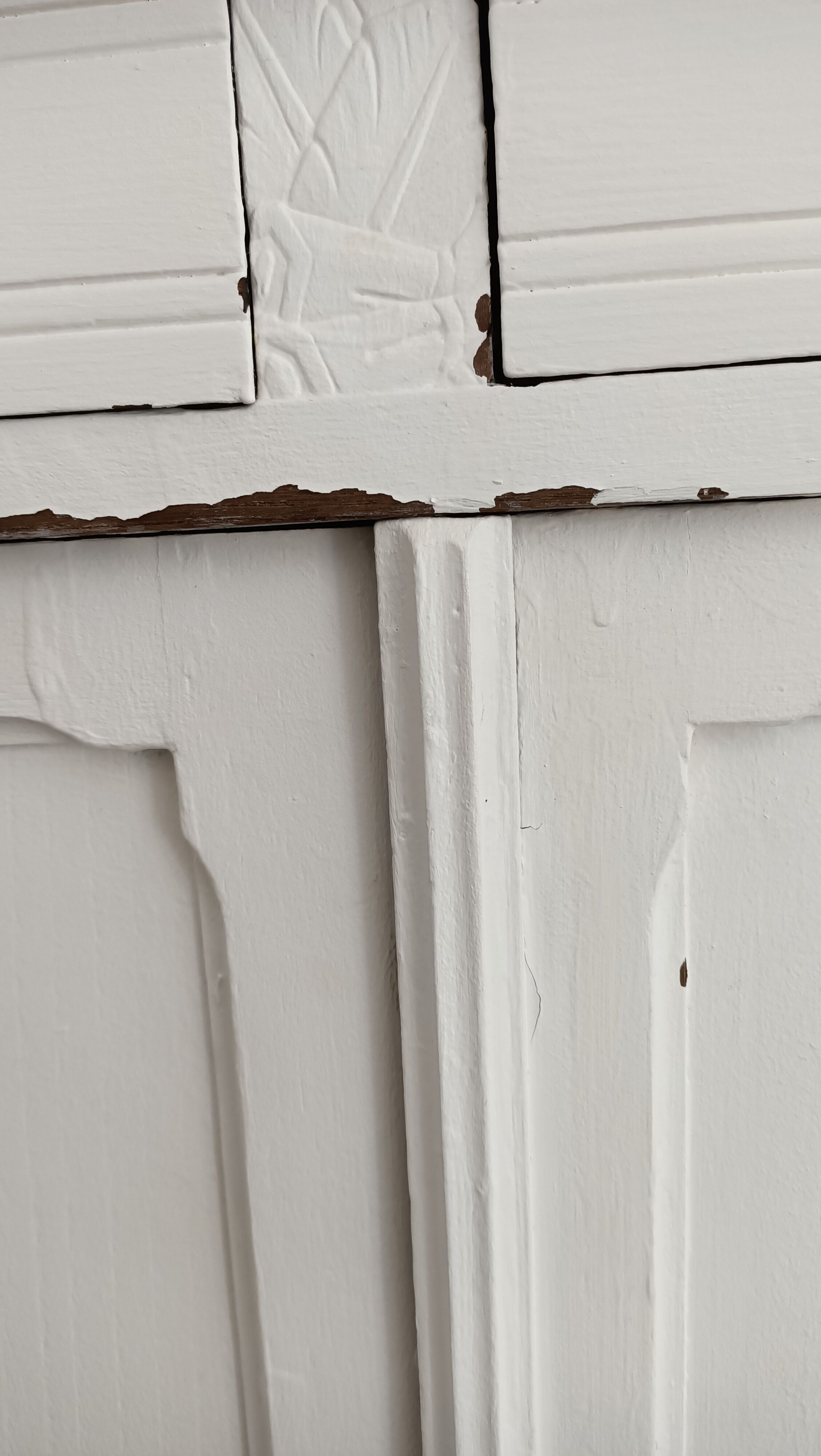 White Parisian buffet