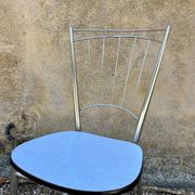 Chaise chromée en Formica bleue