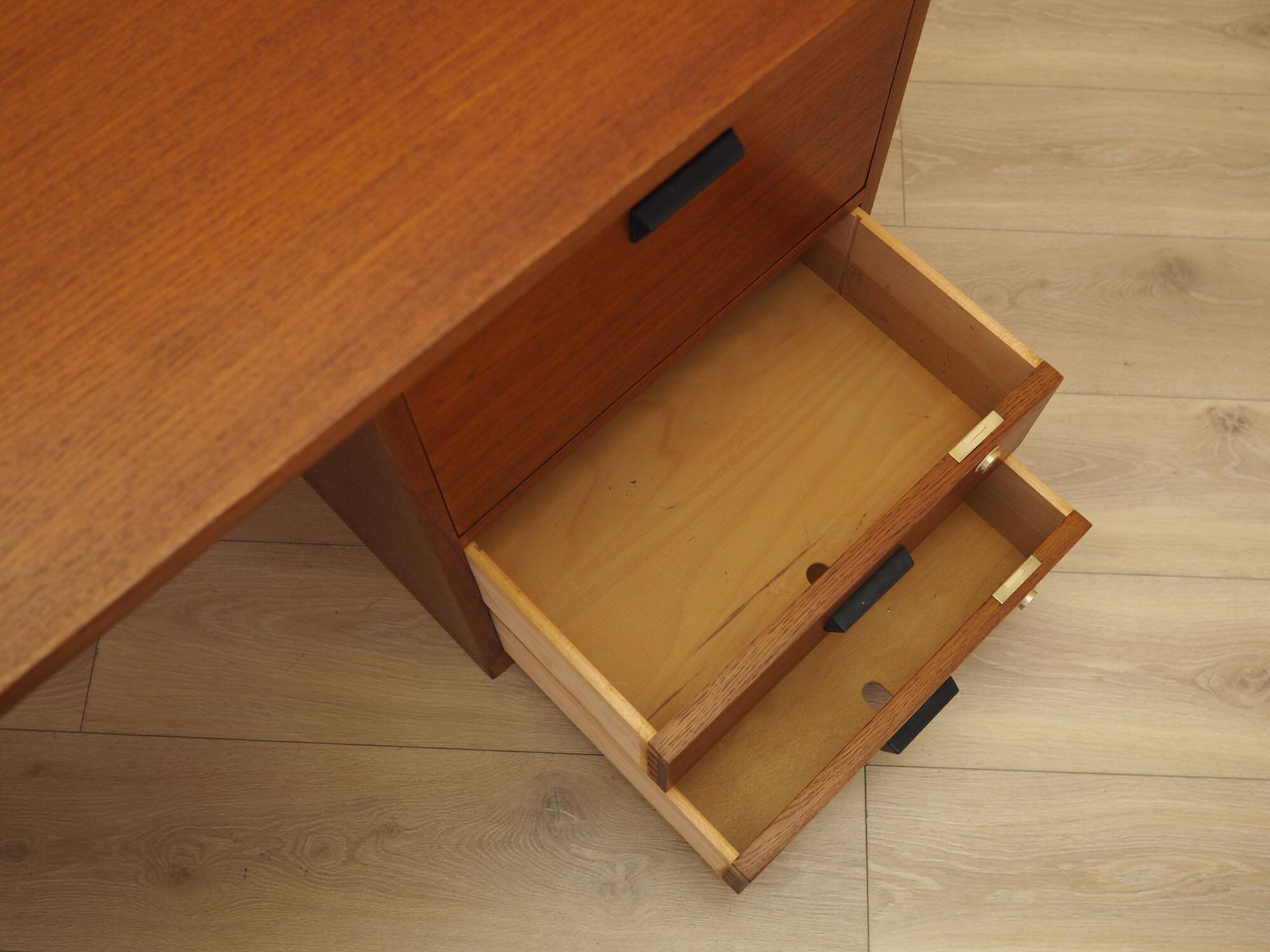 Teak desk, Danish design, 1970s, manufactured by Bornholm Møbelfabrik