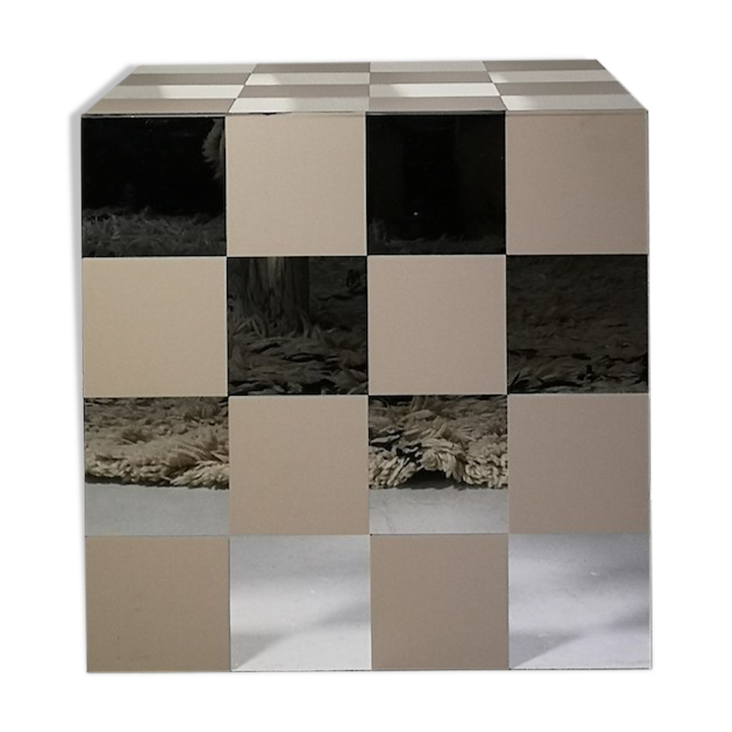 Bout de canapé design cube damier