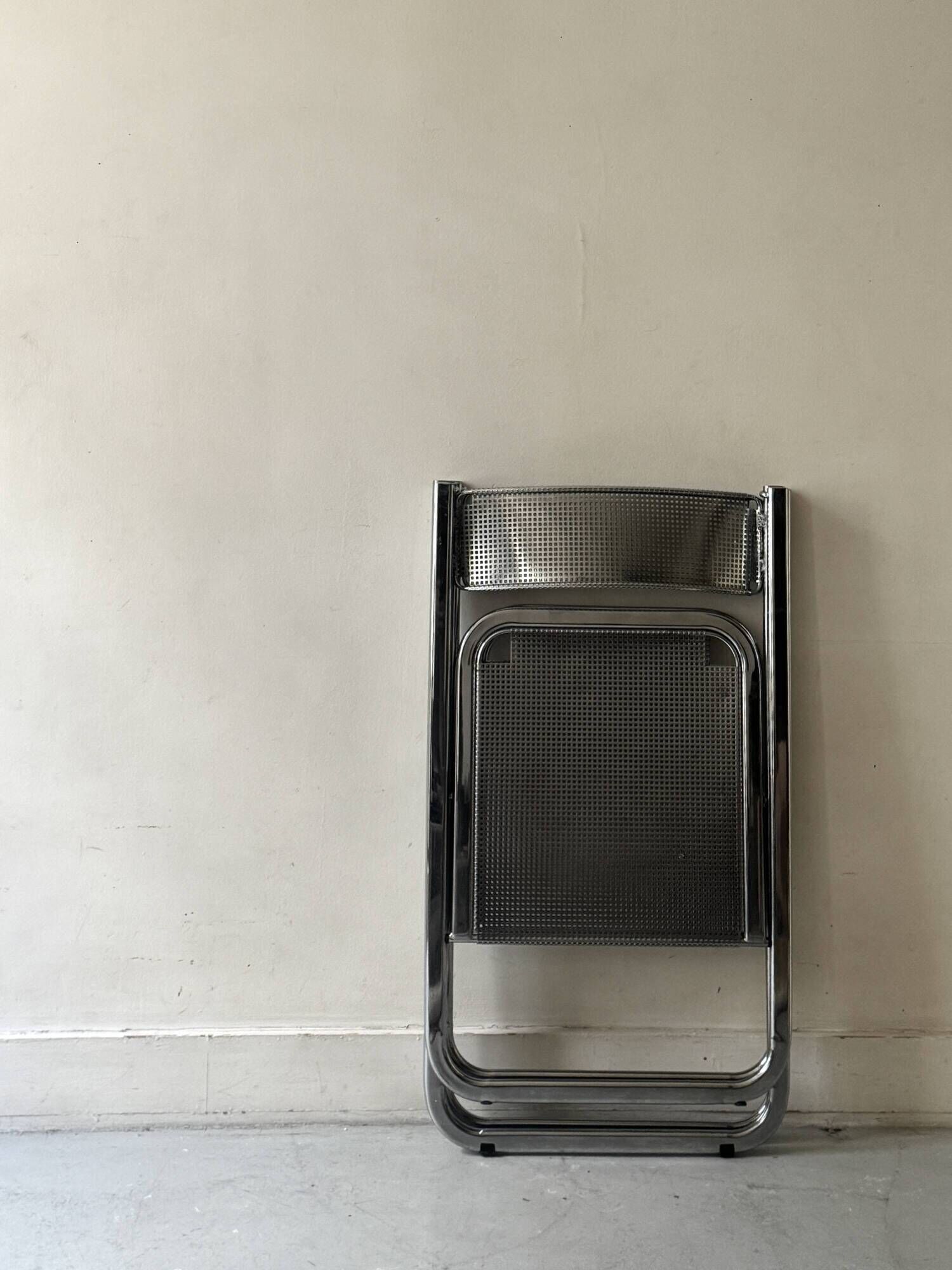 Chaise pliante Tamara en métal chromé et perforé d'Arrben, Italie 1980