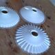 3 suspensions en opaline blanche 1900