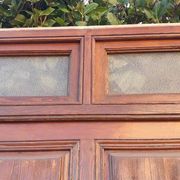 Porte d'entrée et son cadre imposte en verre translucide, début XXème