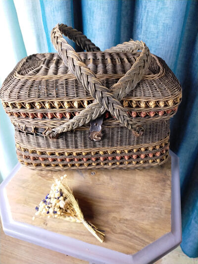 Braided wicker shopping basket